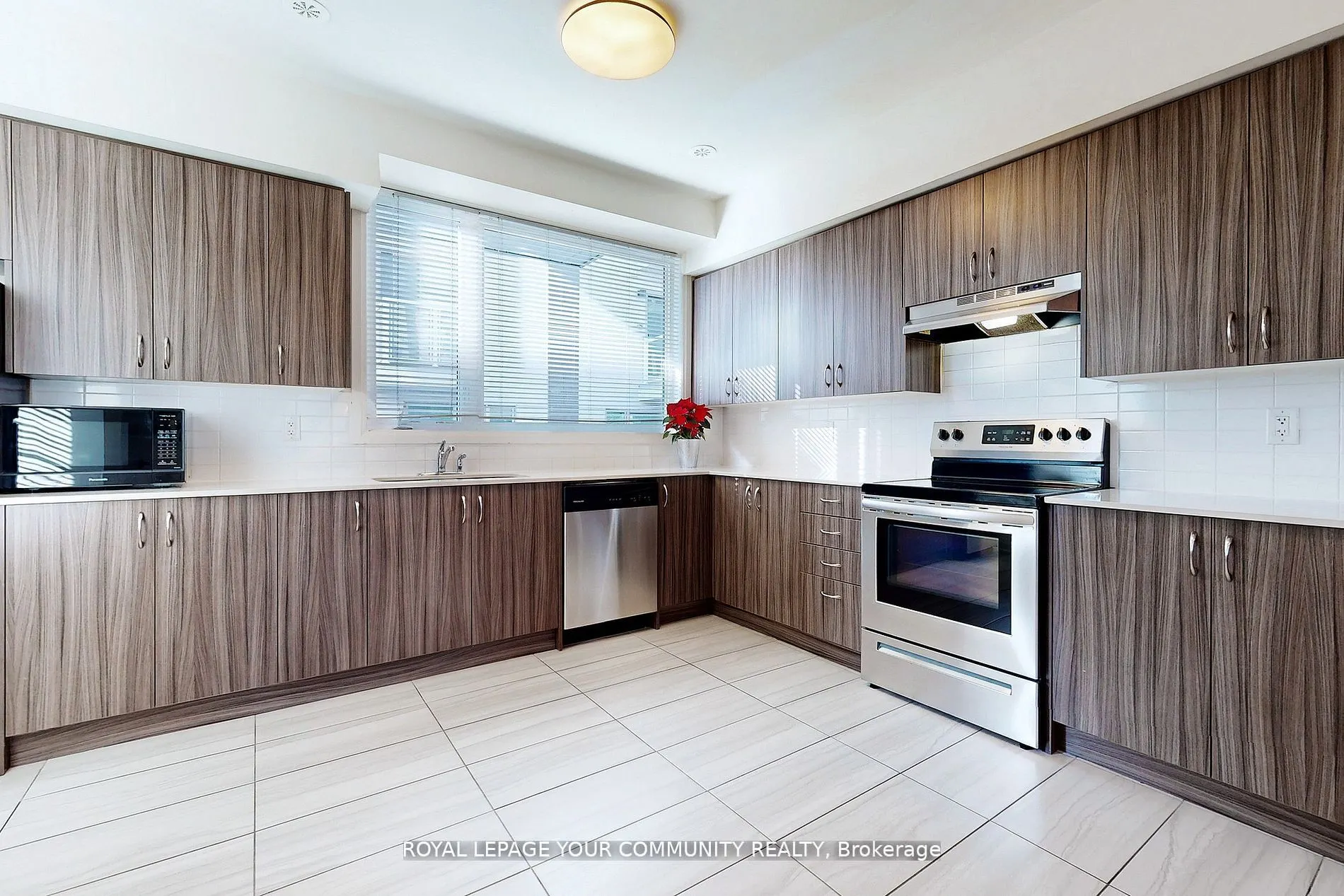 1870 Altona Road, #9