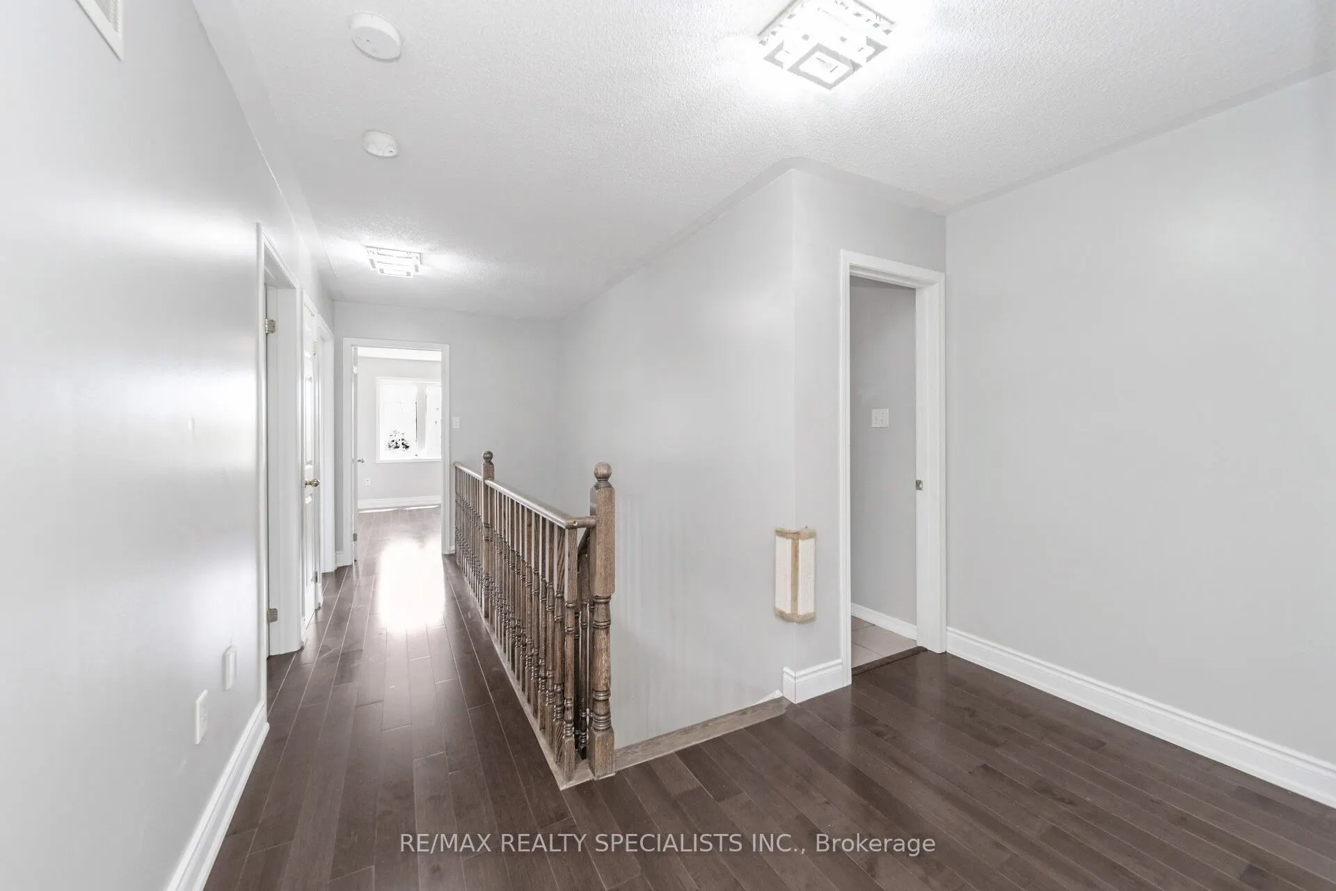 91 Laprade Square