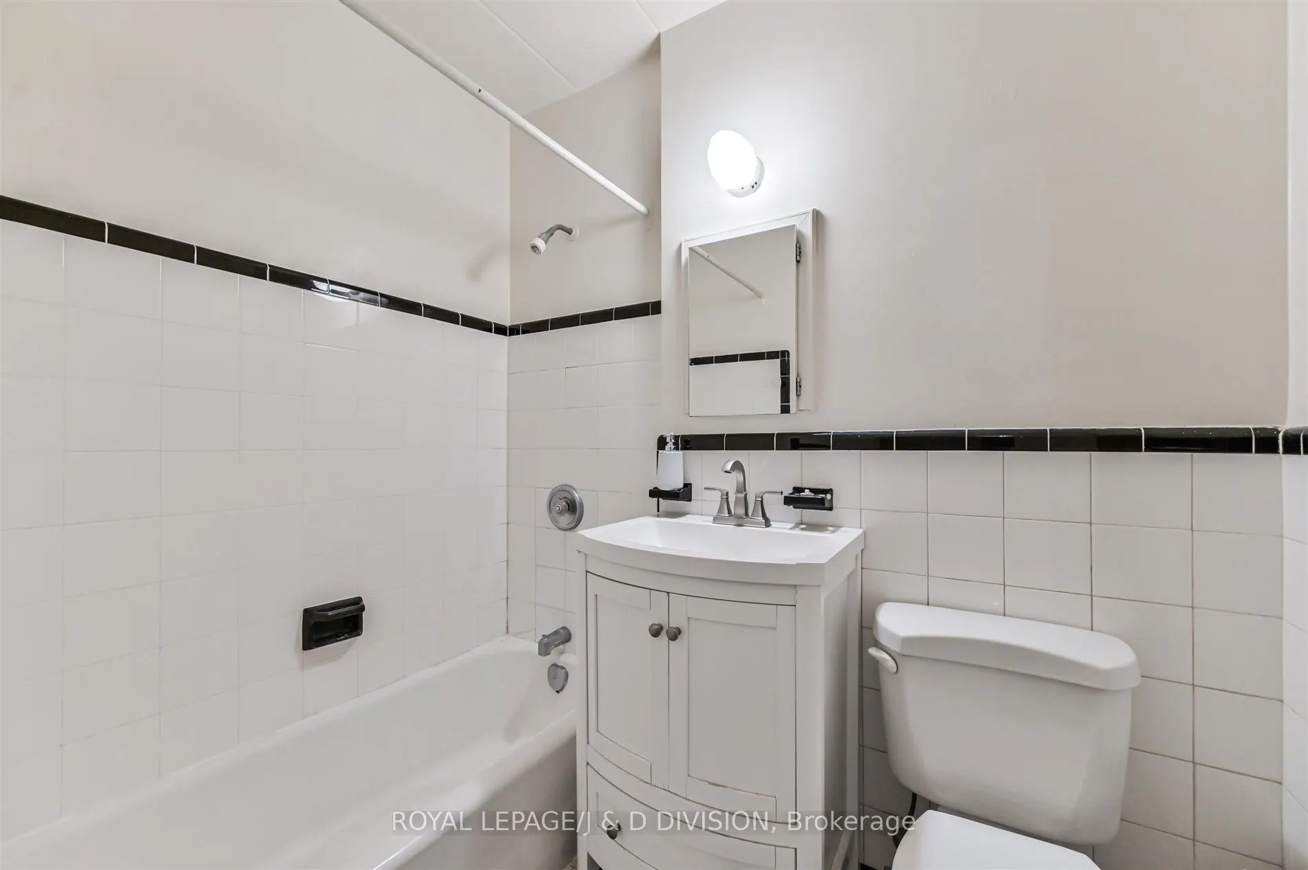 325 Sammon Avenue, #304