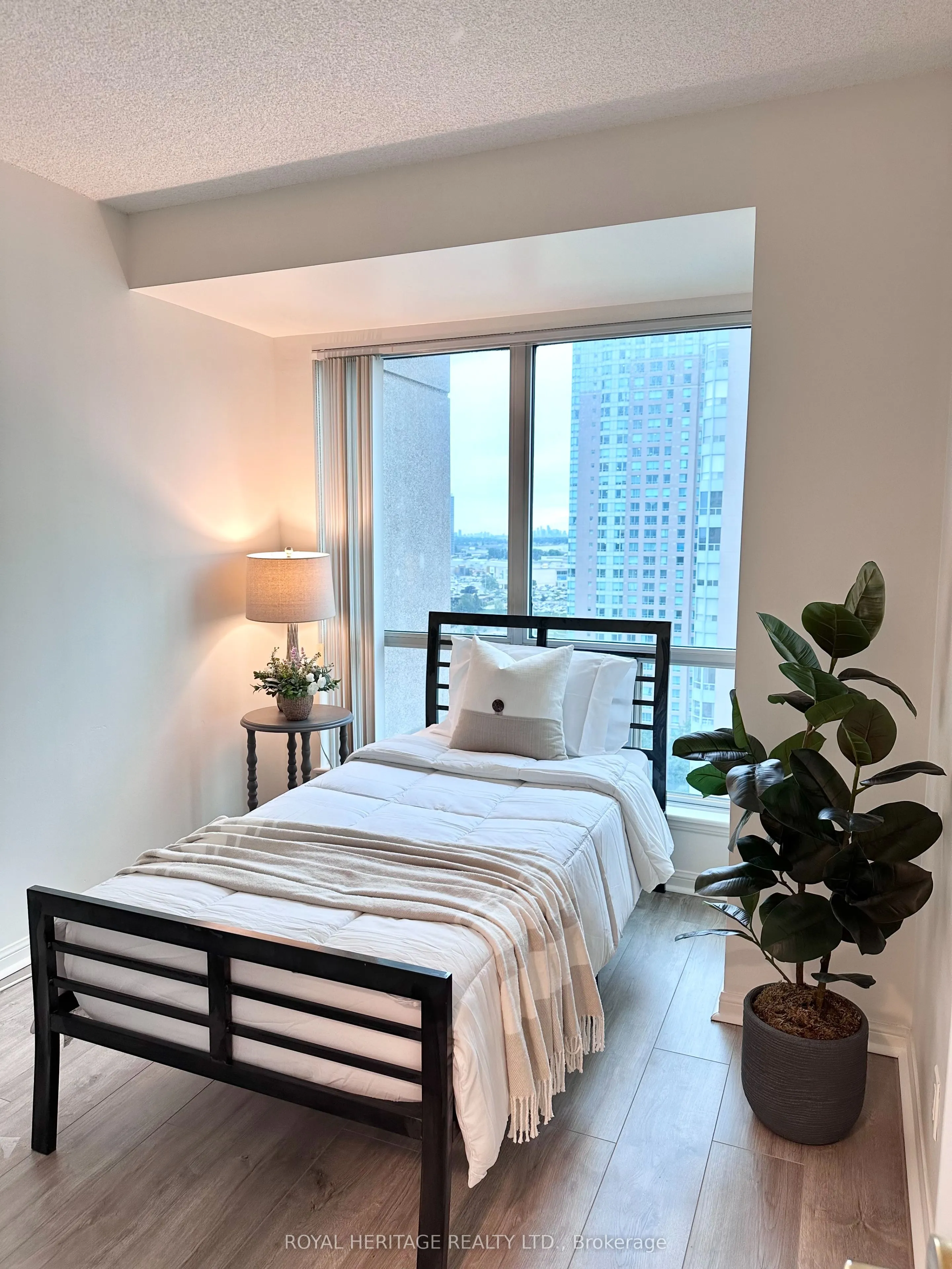 18 Lee Centre Drive, #2110