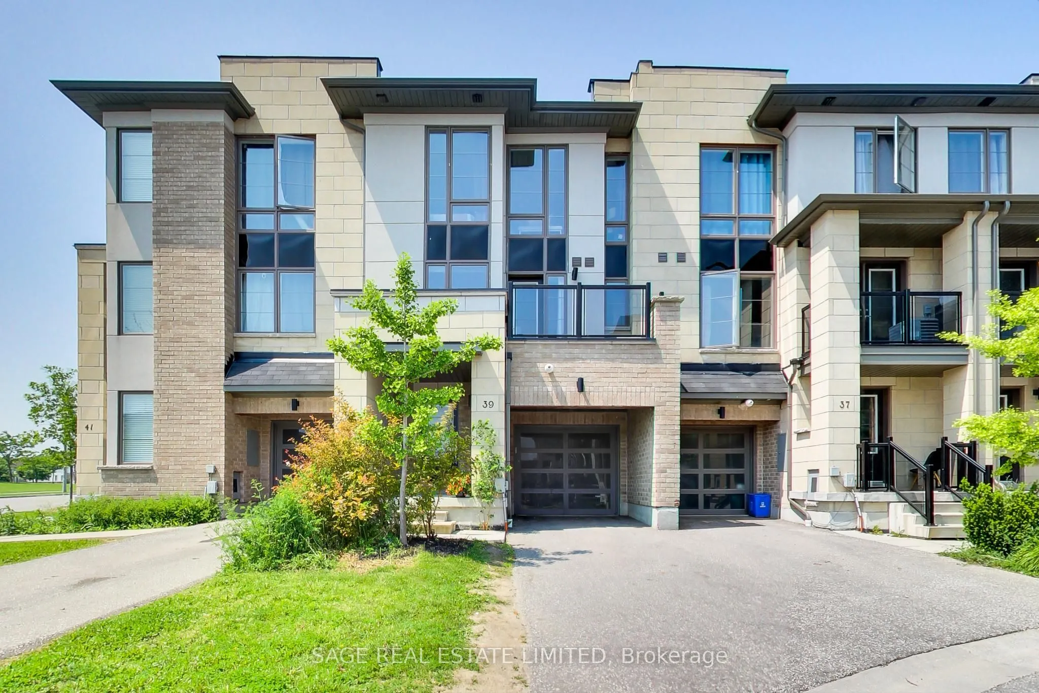 39 Pallock Hill Way, #19