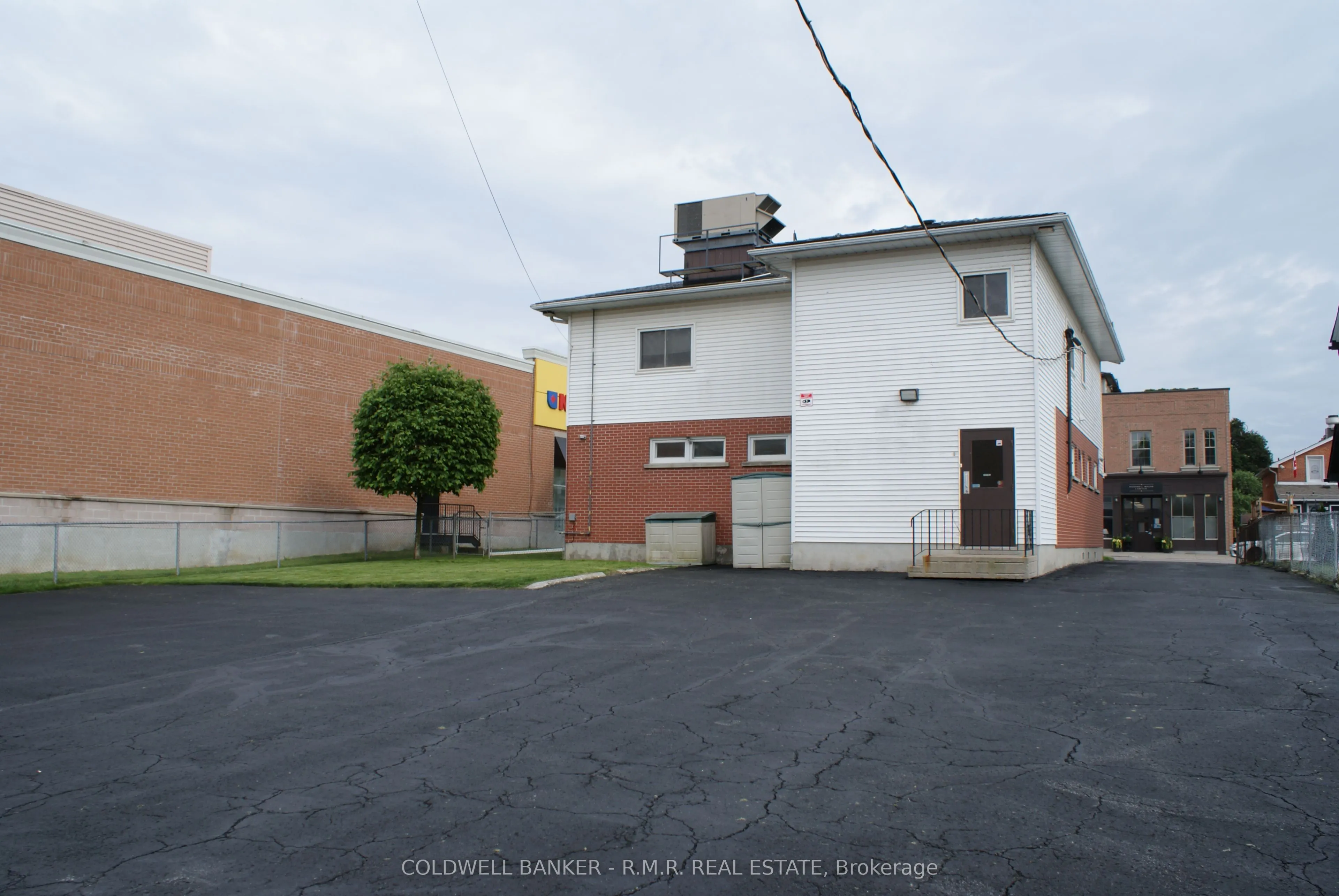 108 King Avenue W