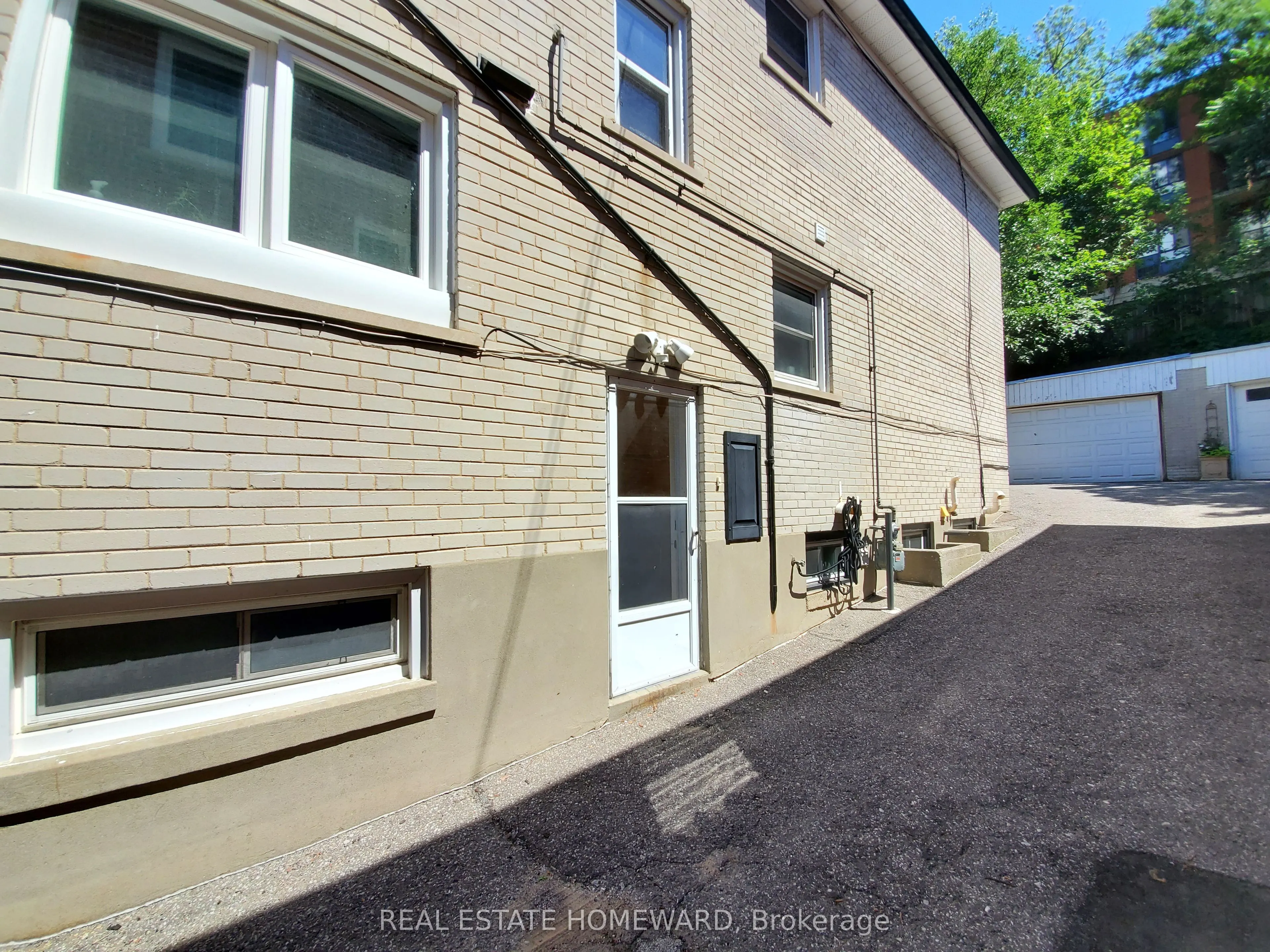 21 Love Crescent, #Lower