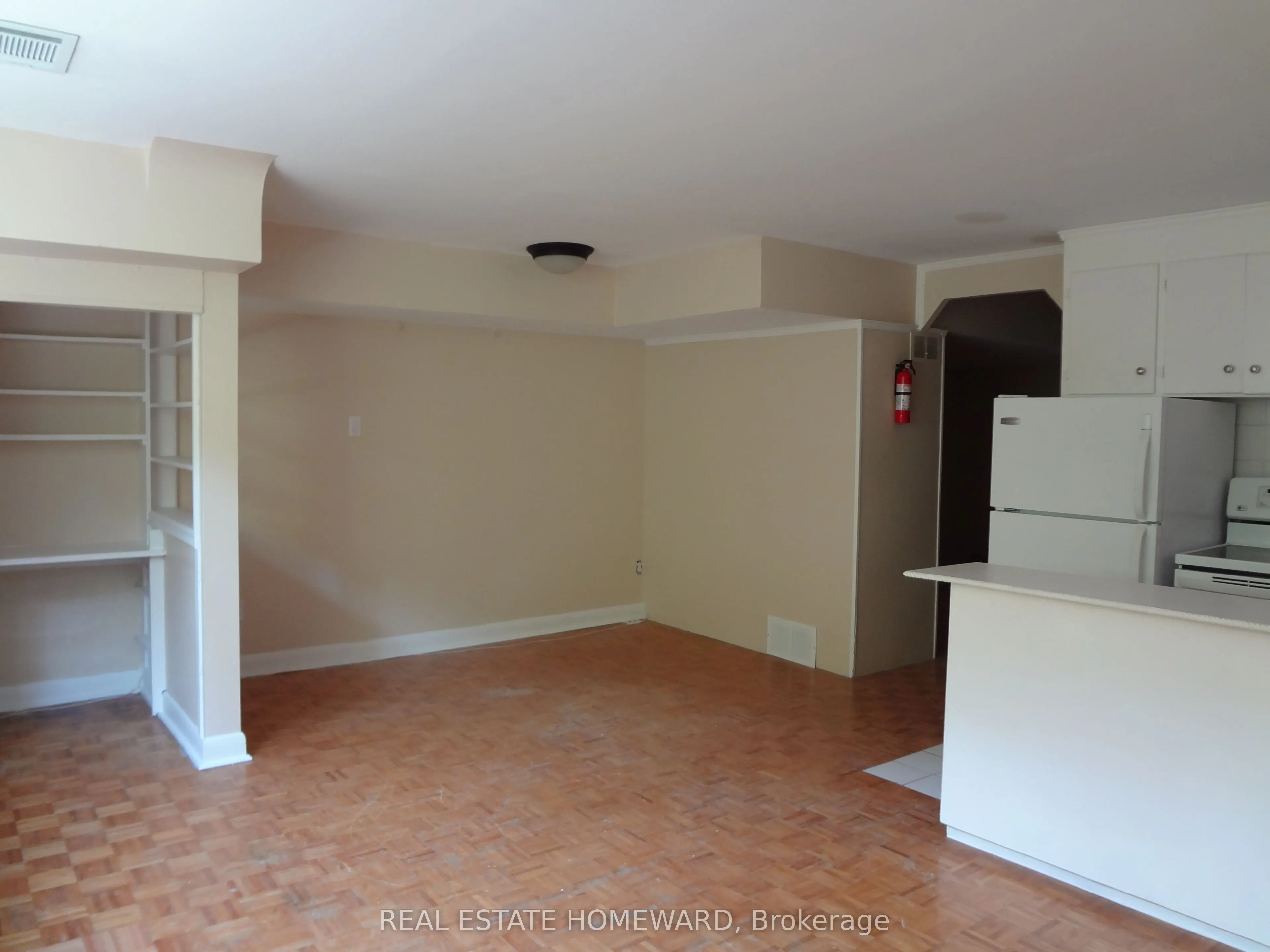 21 Love Crescent, #Lower