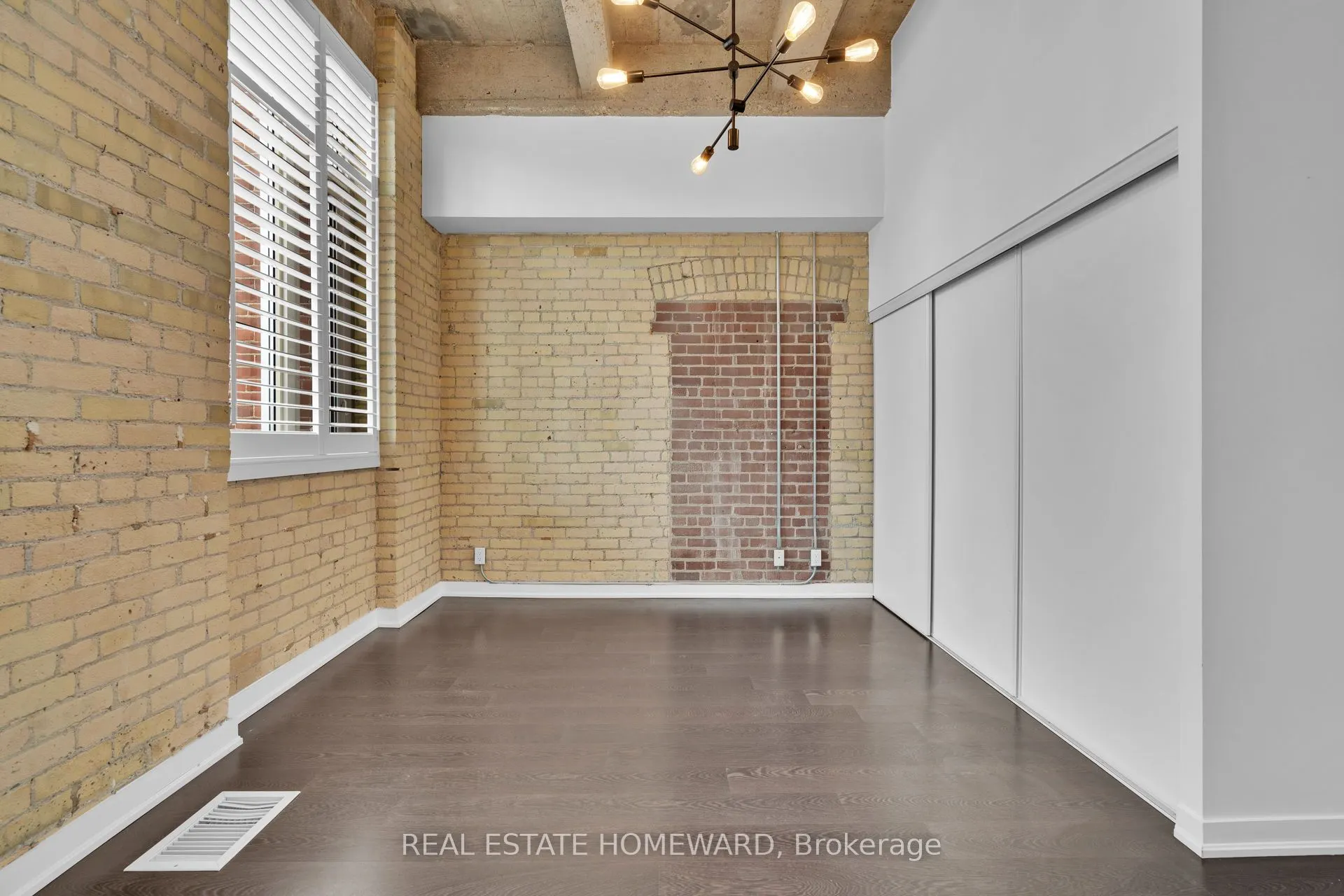 201 Carlaw Avenue, #128