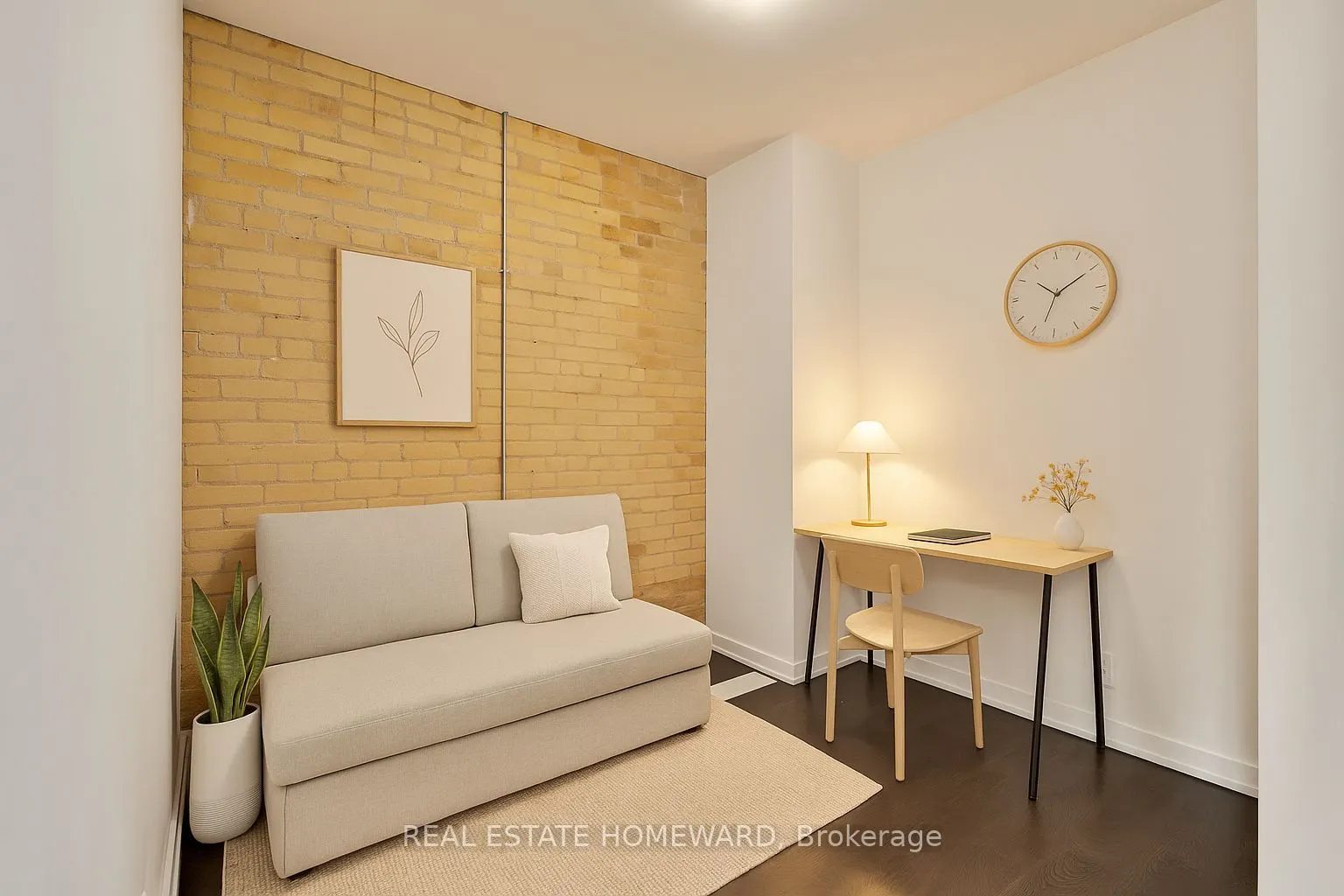 201 Carlaw Avenue, #128