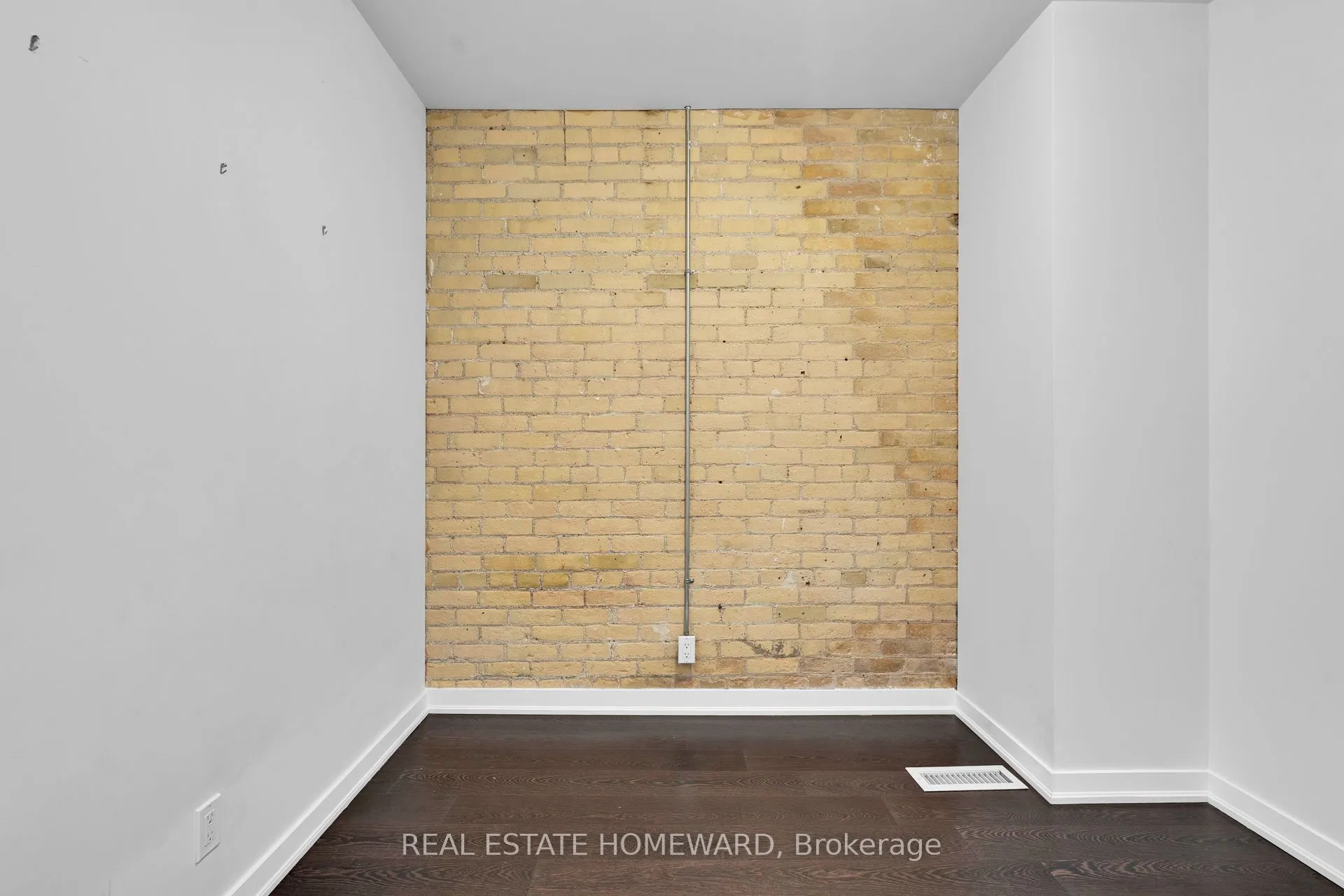 201 Carlaw Avenue, #128