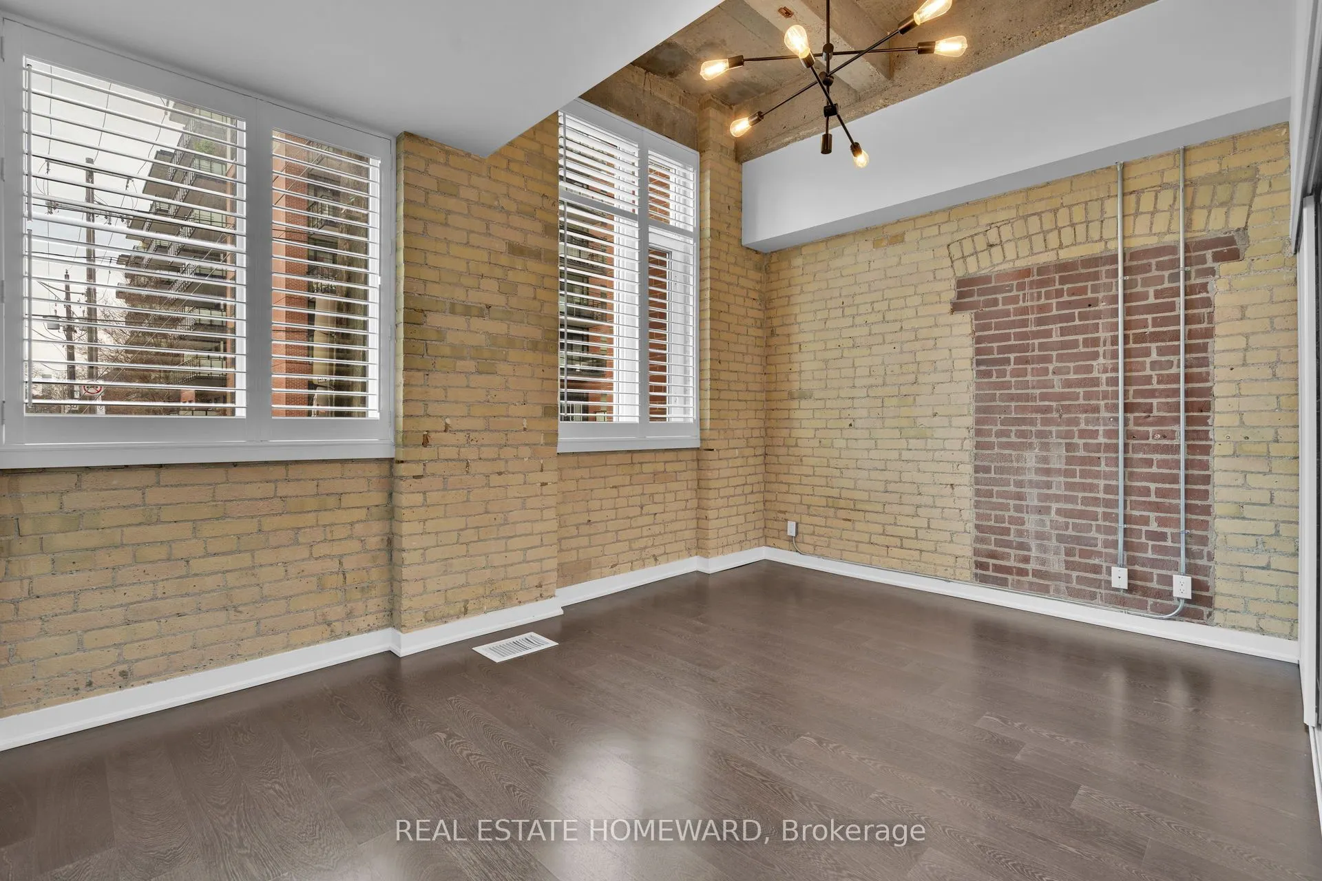 201 Carlaw Avenue, #128