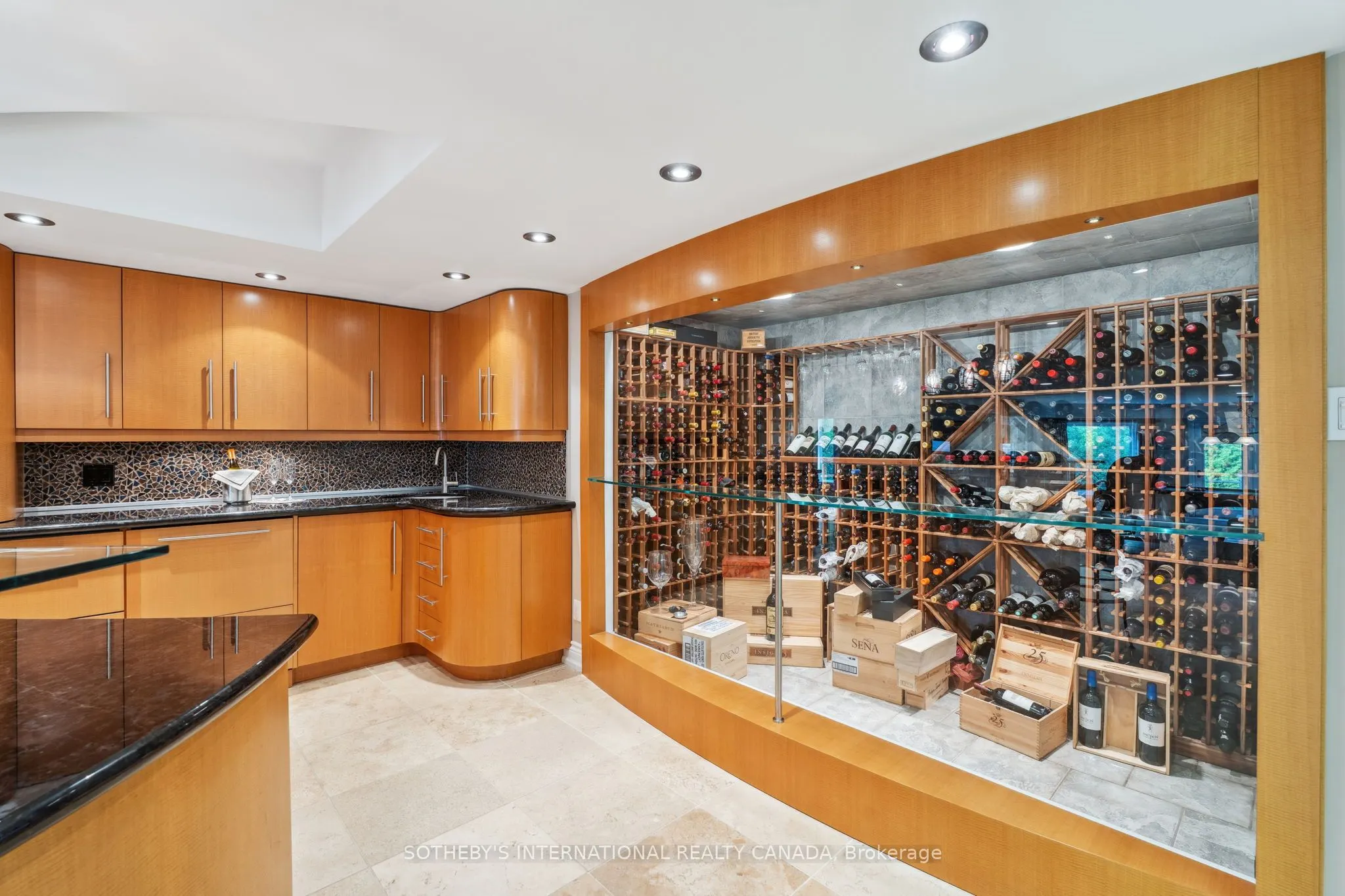 12 Island View Court
