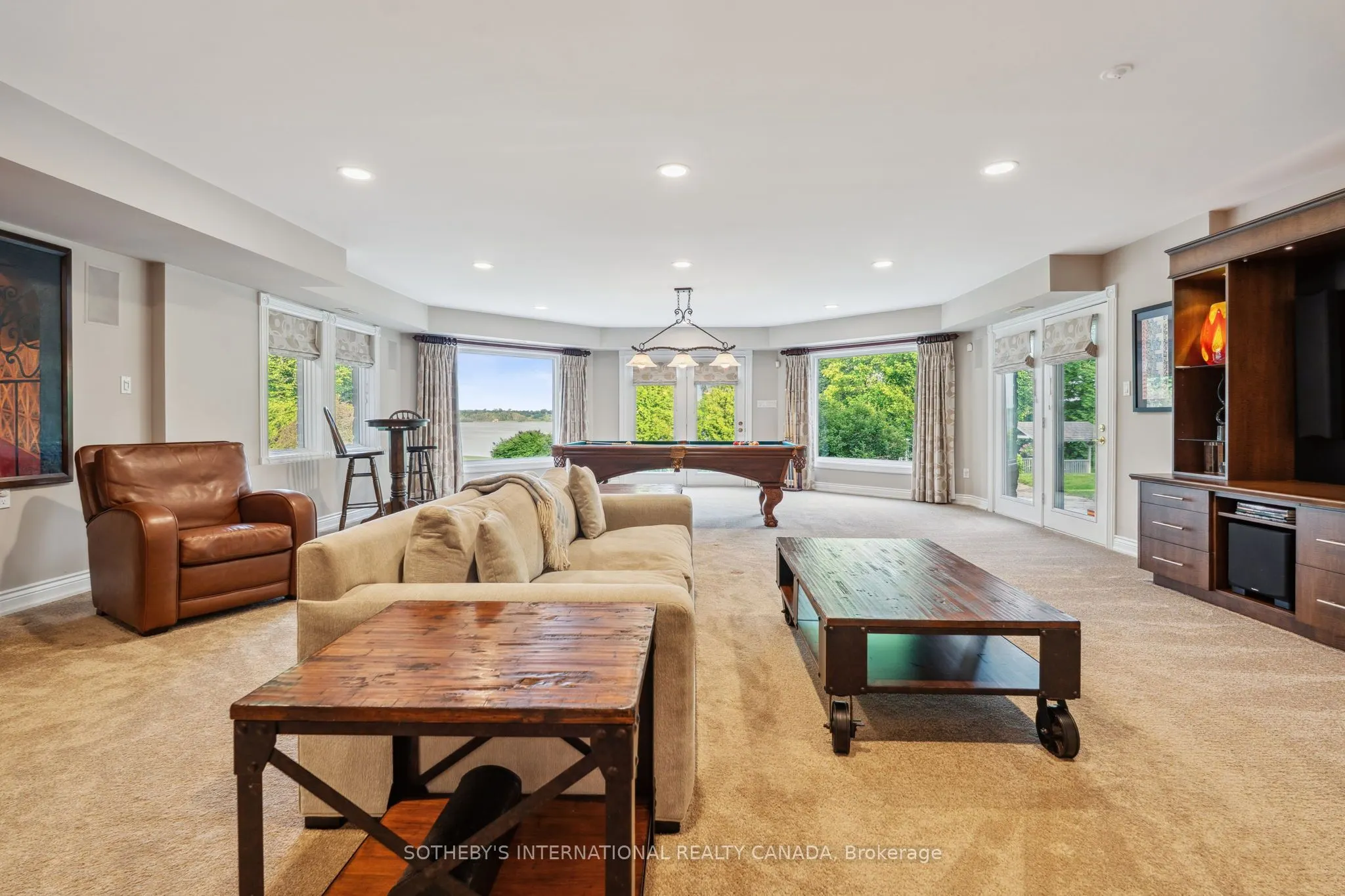 12 Island View Court