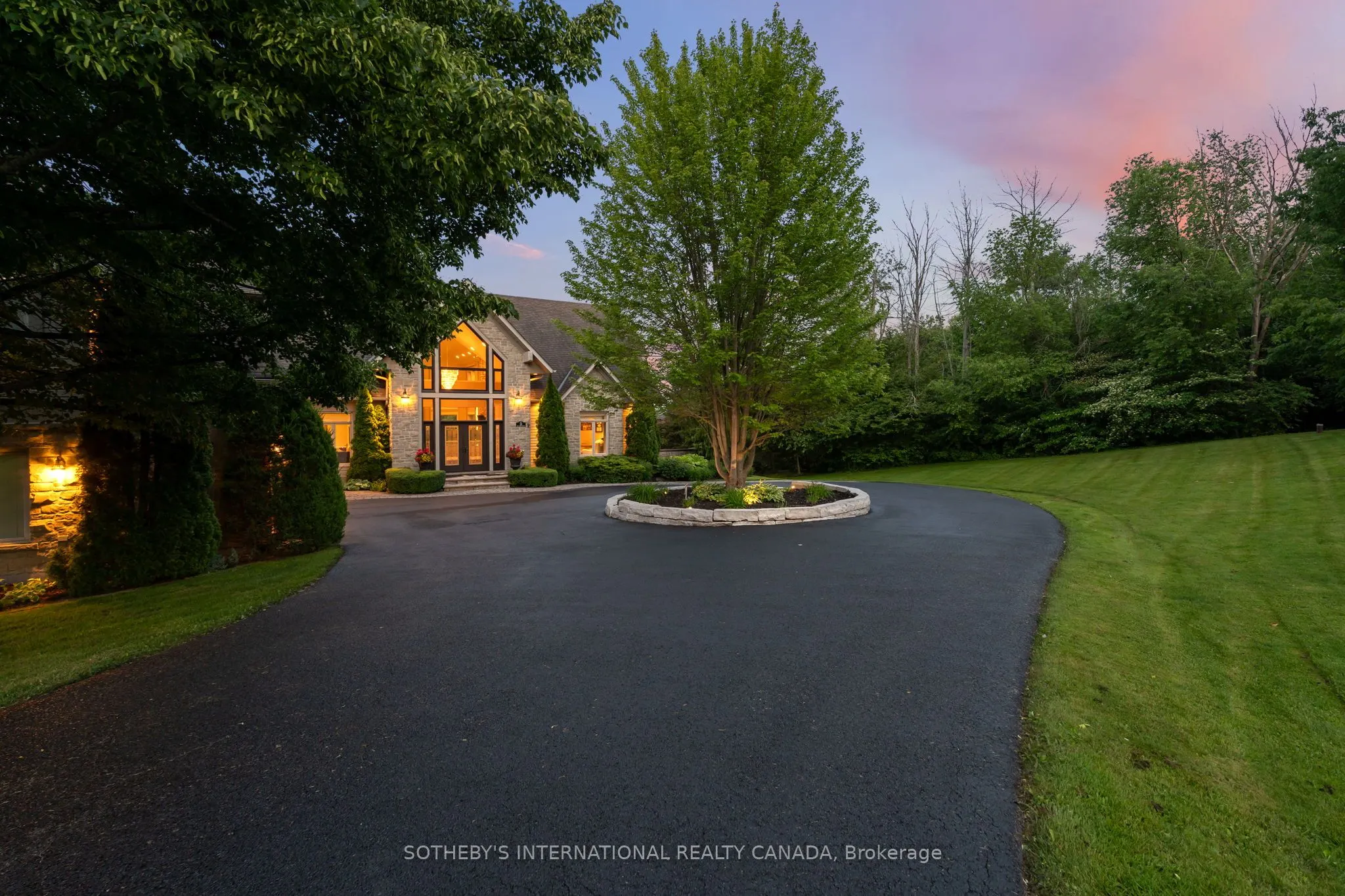 12 Island View Court