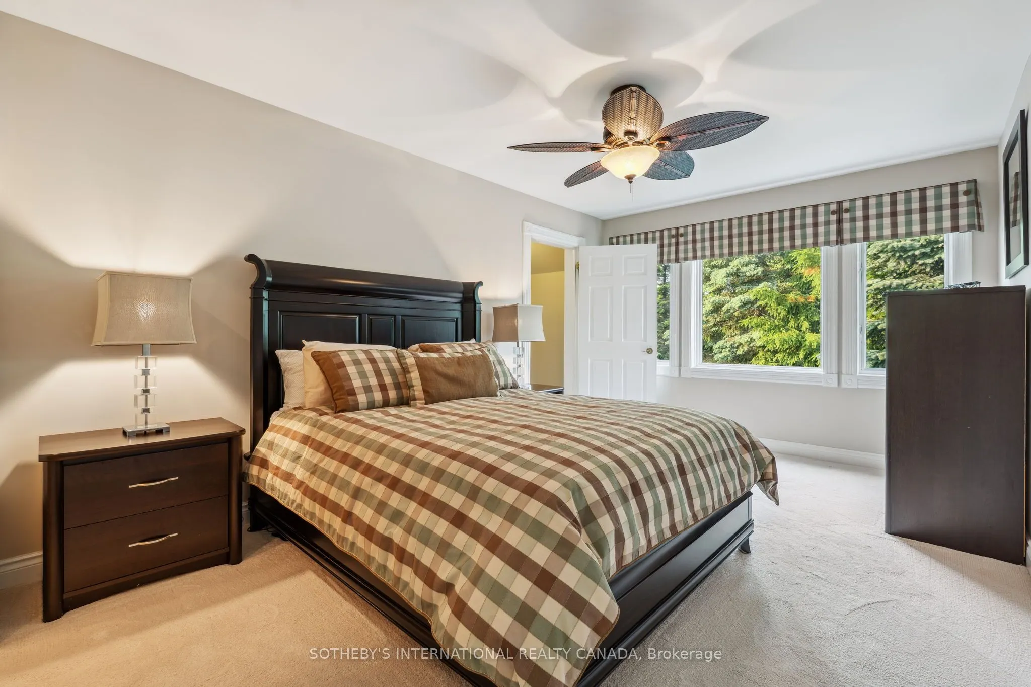 12 Island View Court
