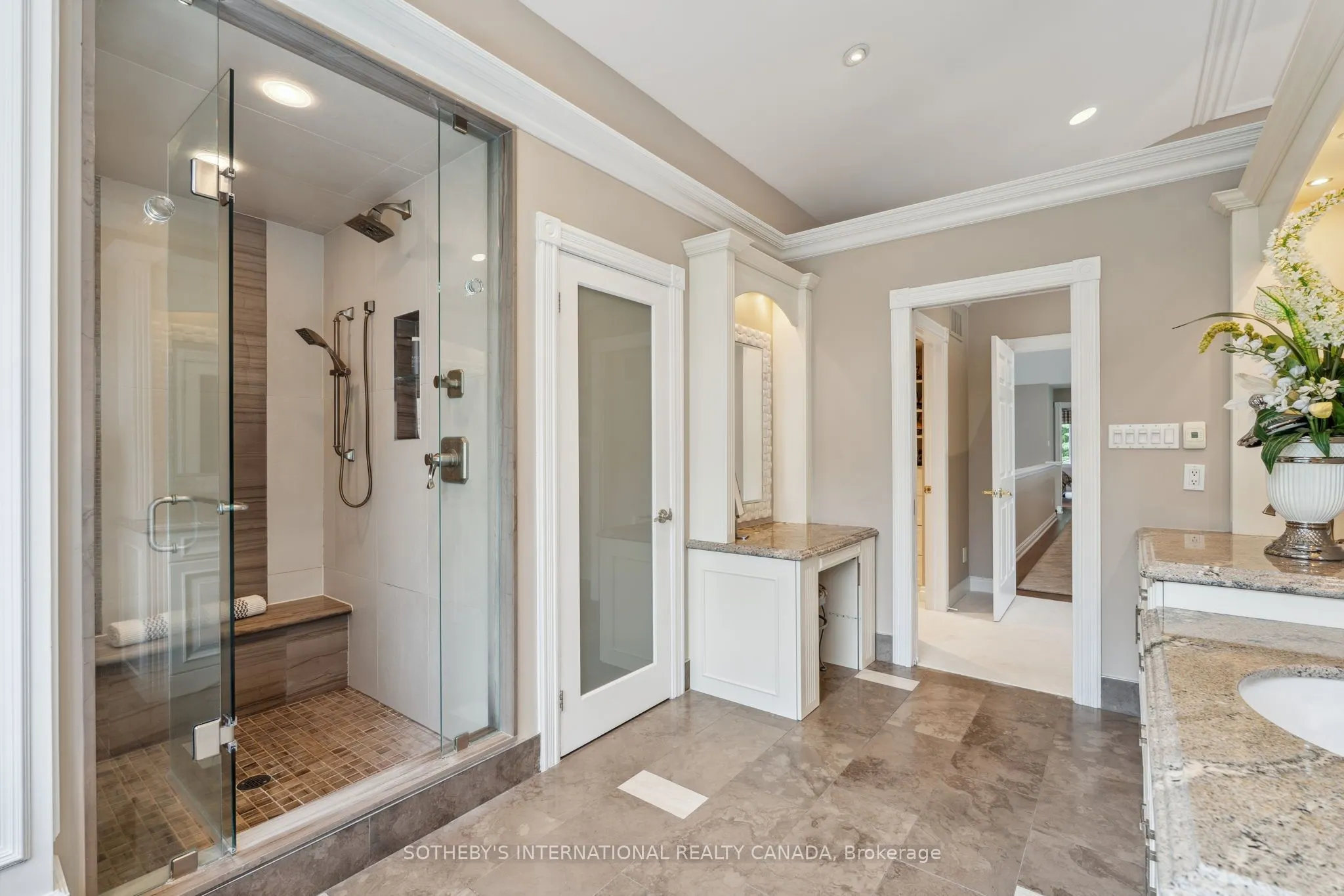 12 Island View Court