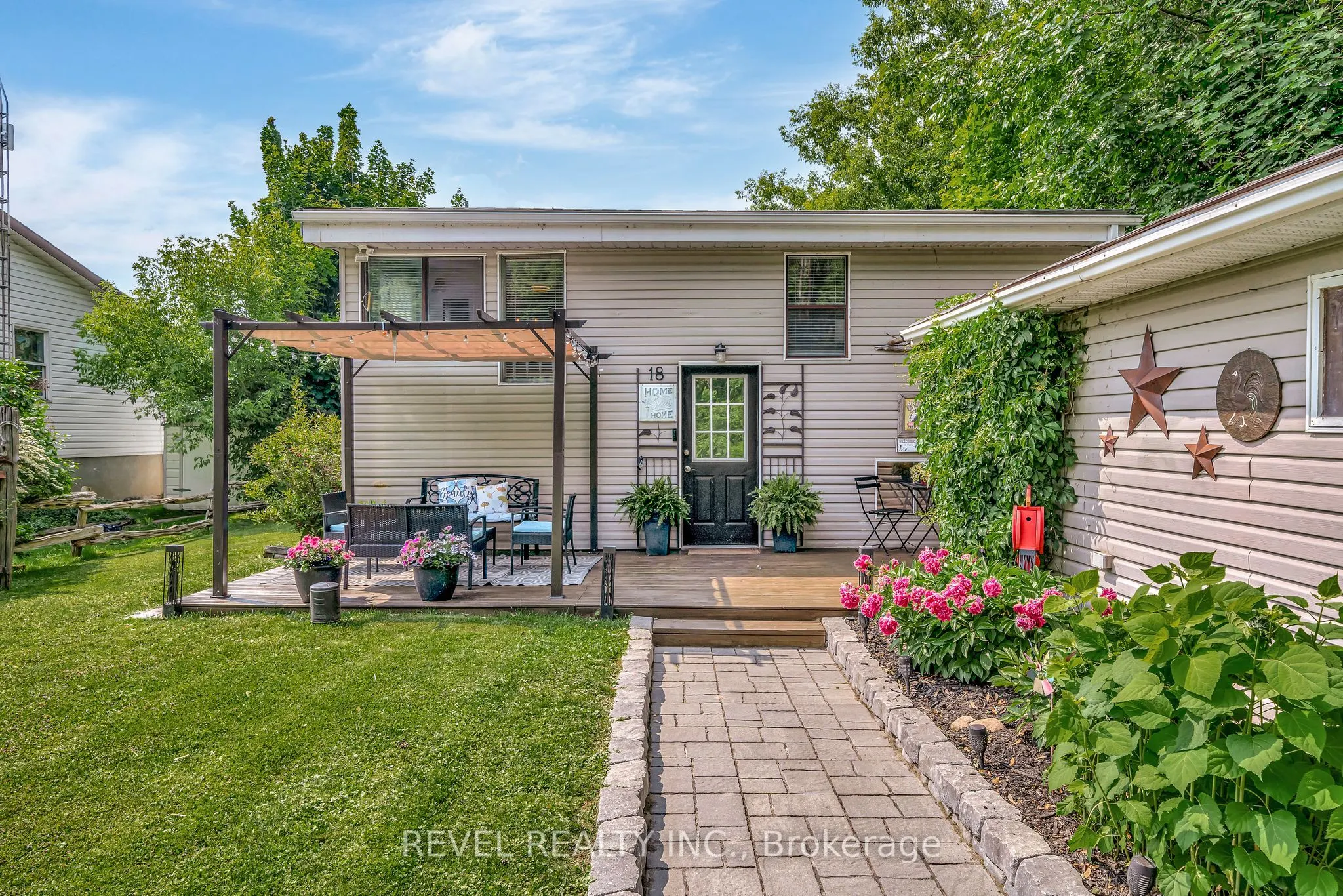 18 Armstrong Avenue