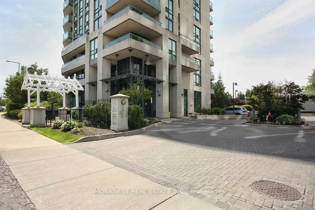 68 Grangeway Avenue, #210