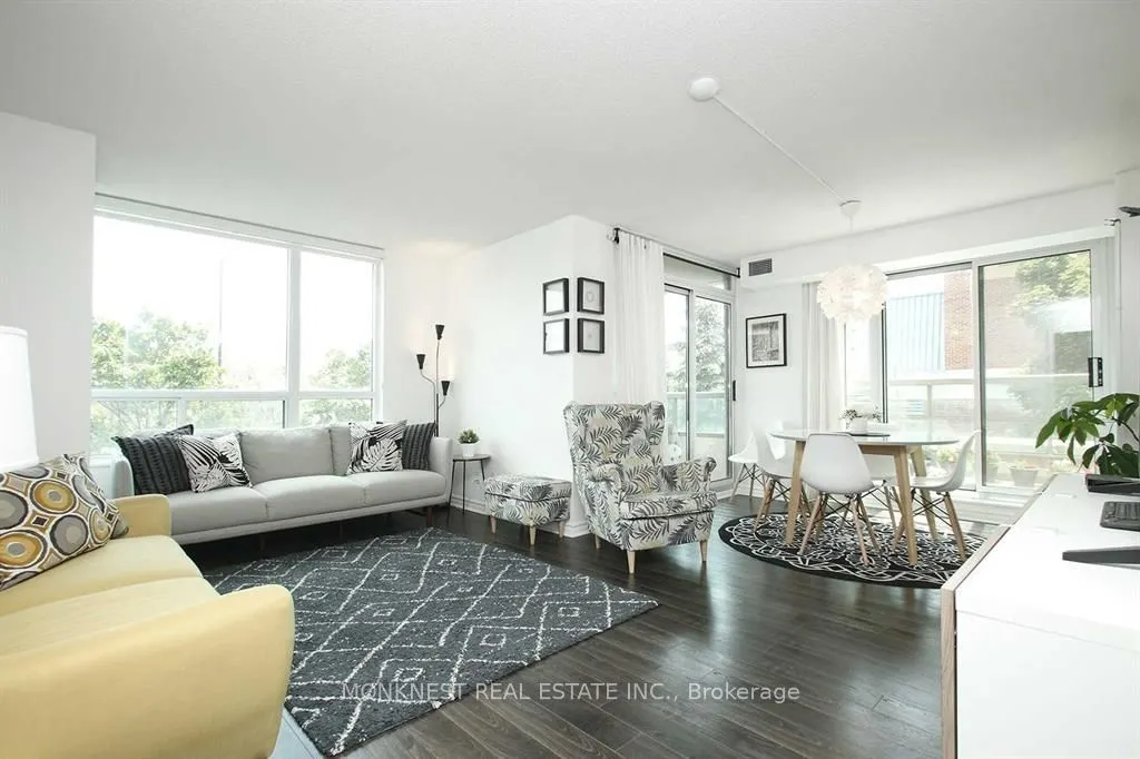 68 Grangeway Avenue, #210