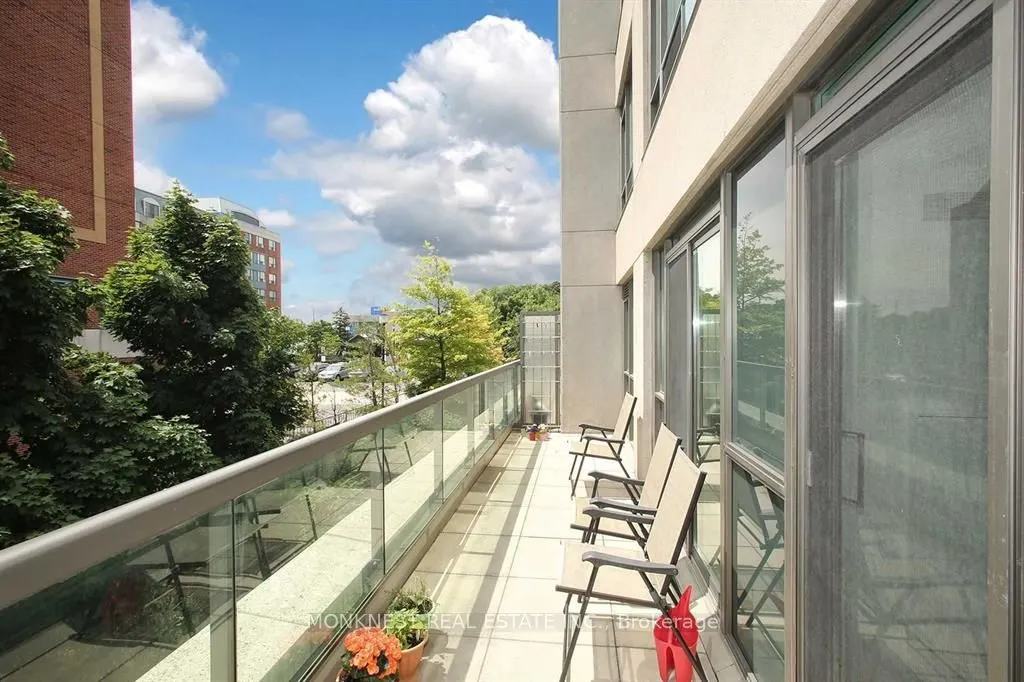 68 Grangeway Avenue, #210
