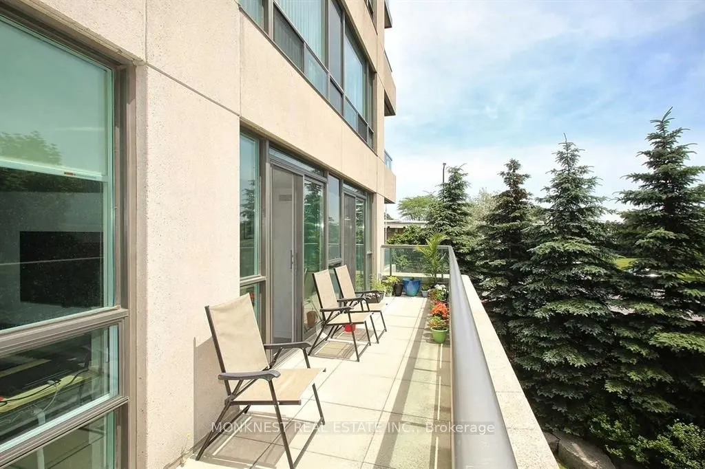 68 Grangeway Avenue, #210