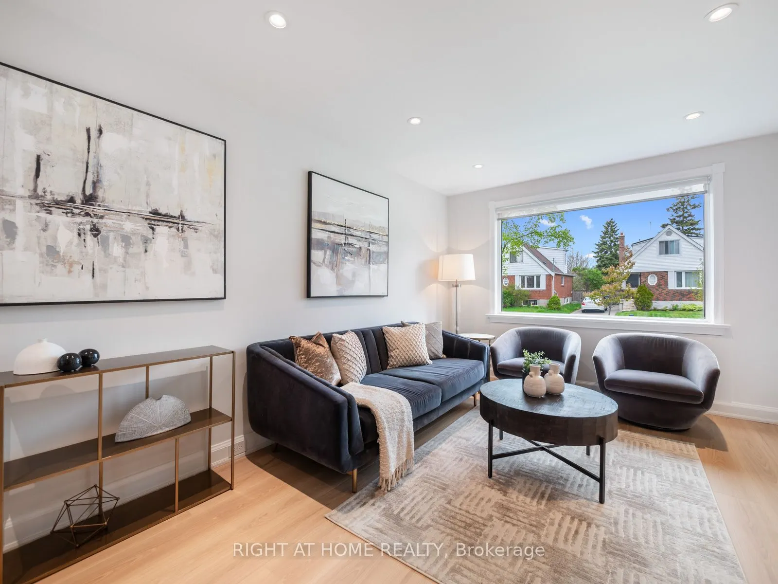49 Amsterdam Avenue