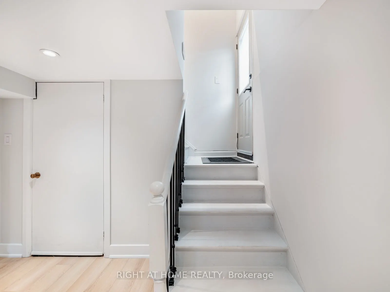 49 Amsterdam Avenue