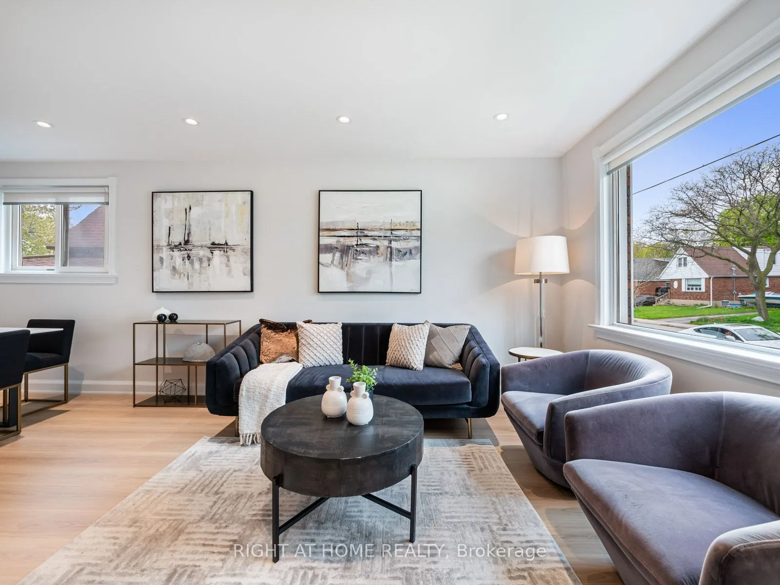 49 Amsterdam Avenue