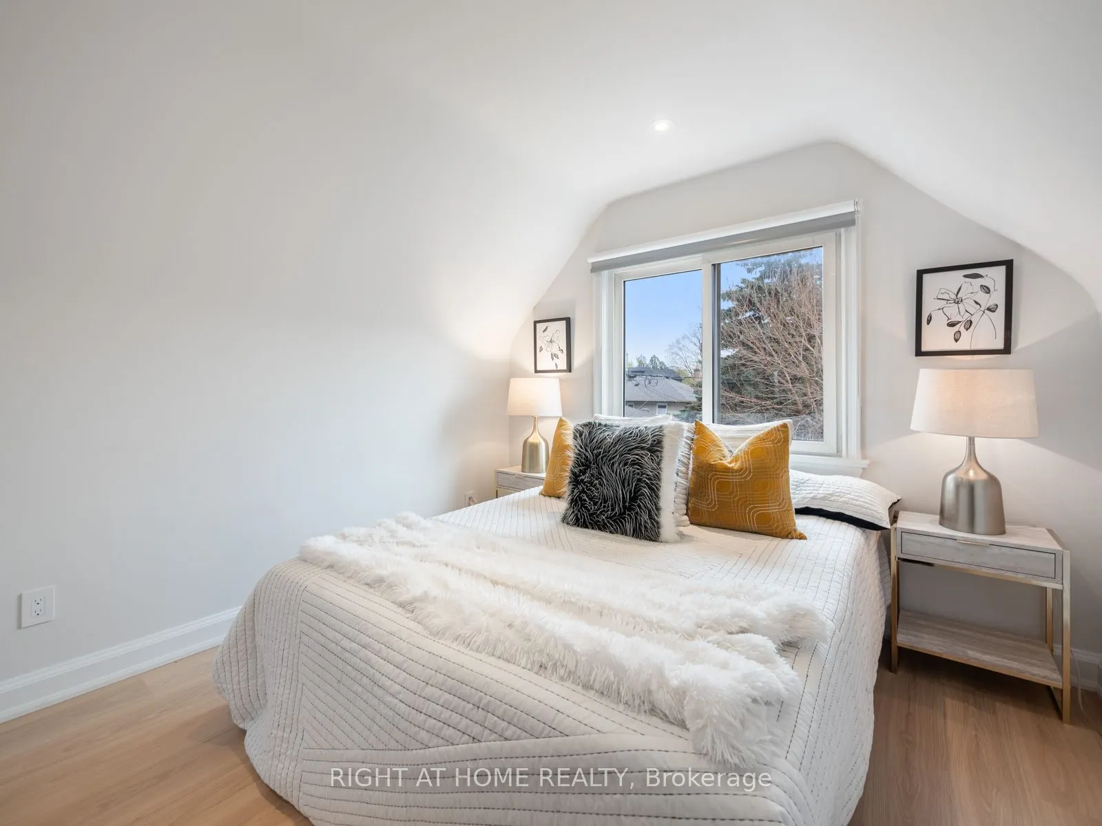49 Amsterdam Avenue