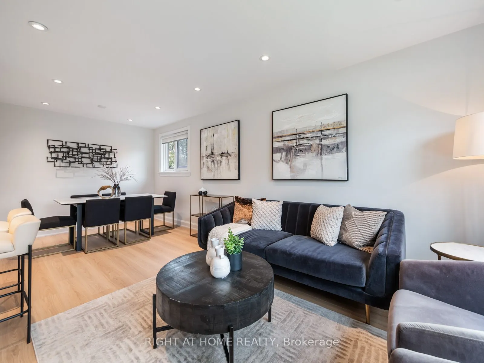 49 Amsterdam Avenue