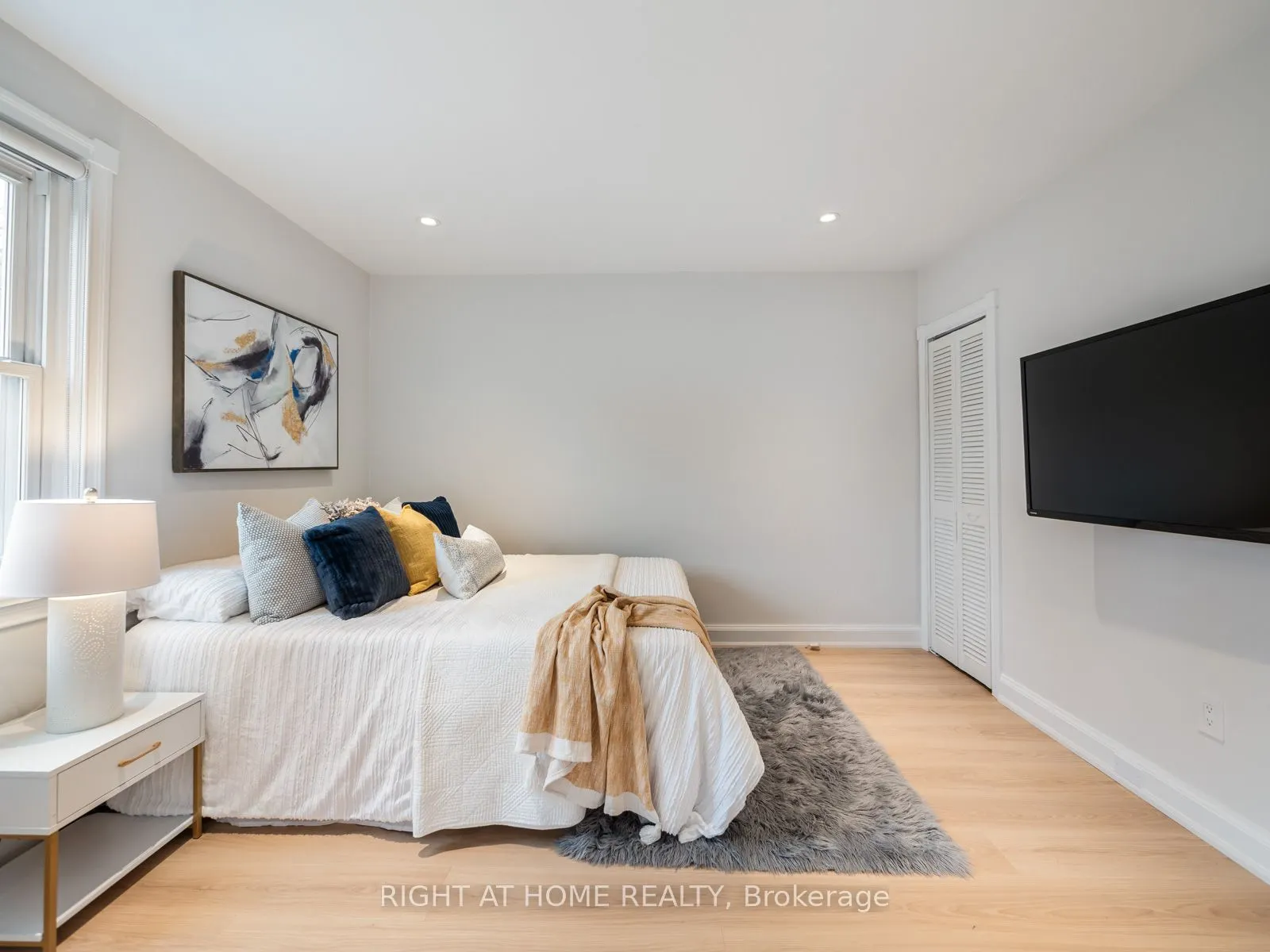 49 Amsterdam Avenue