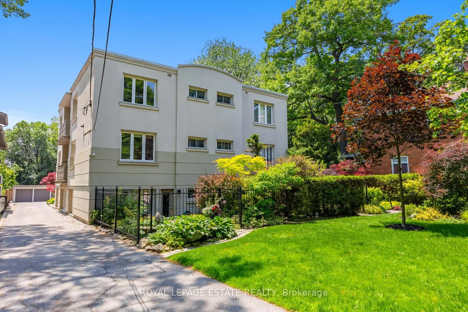 21 Benlamond Avenue, #4