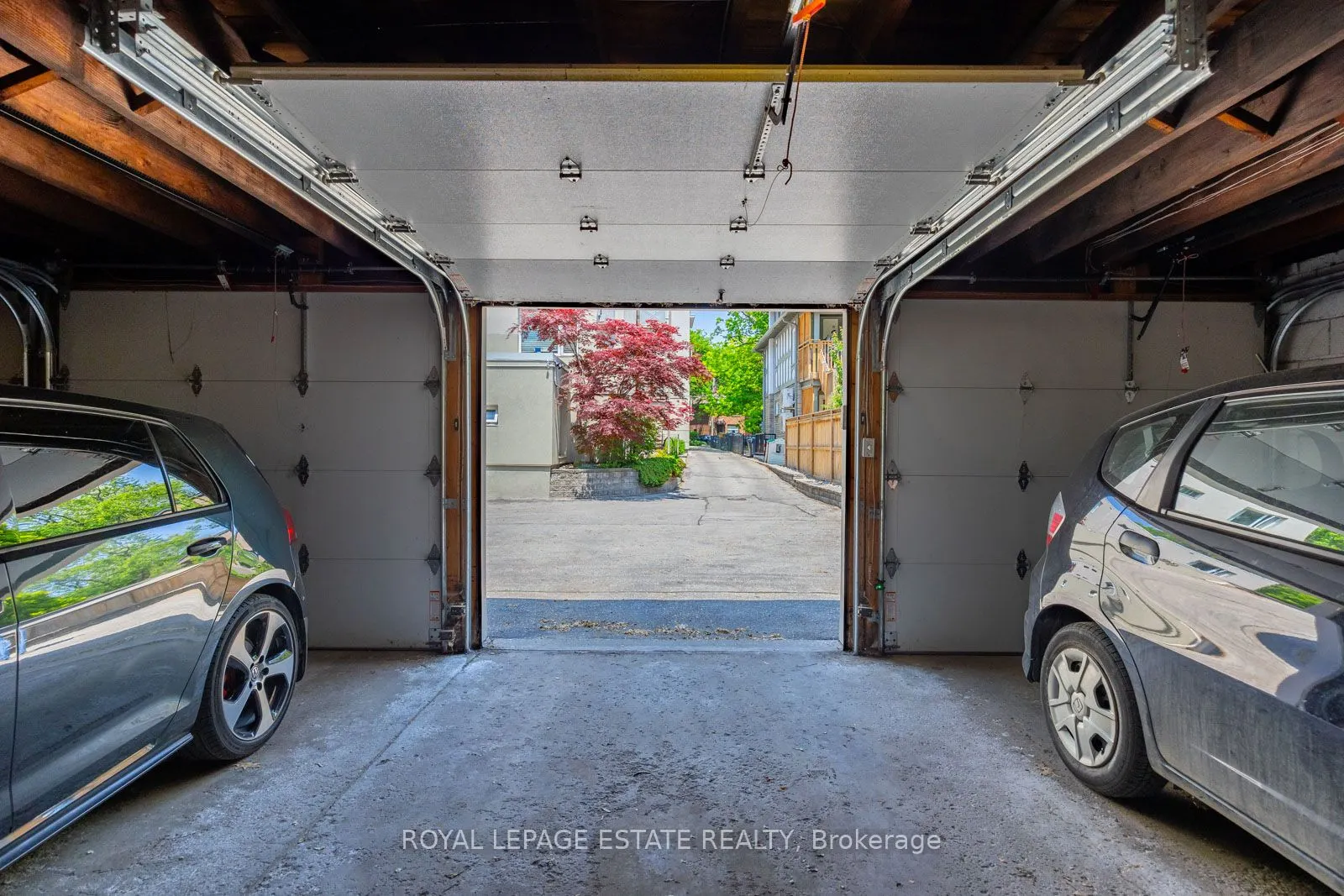 21 Benlamond Avenue, #4