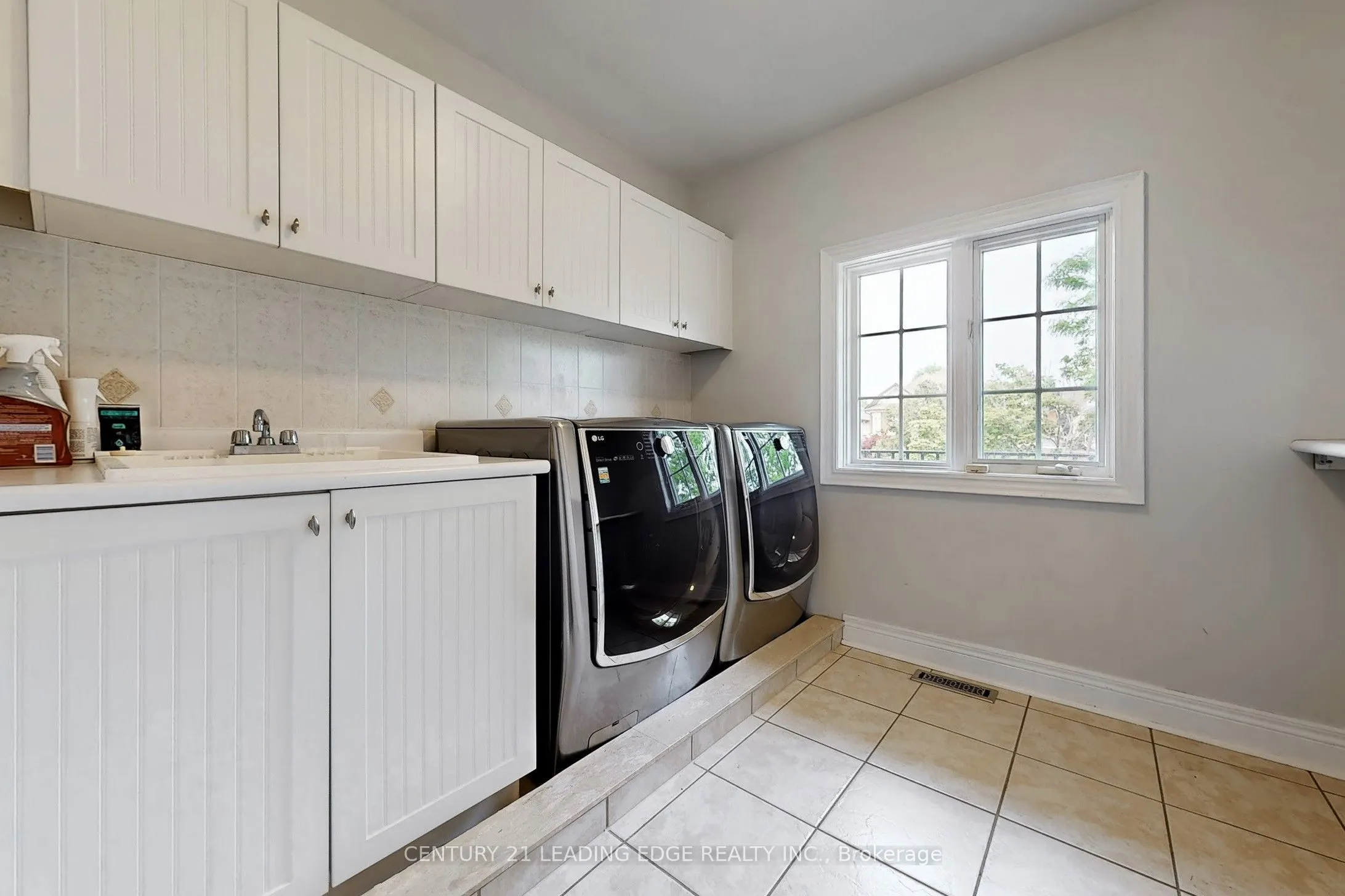 10 Roberson Drive