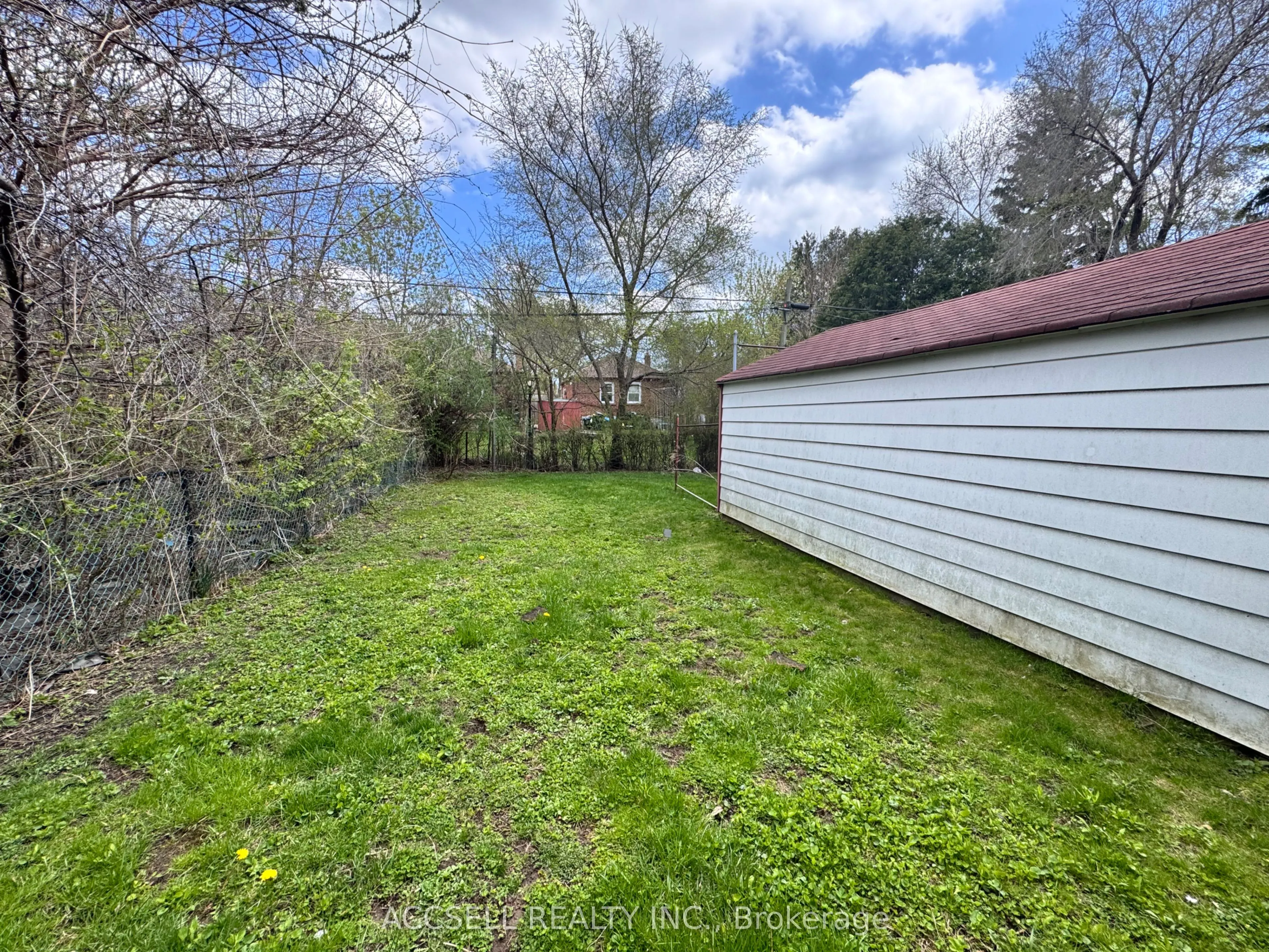 493 Dawes Road