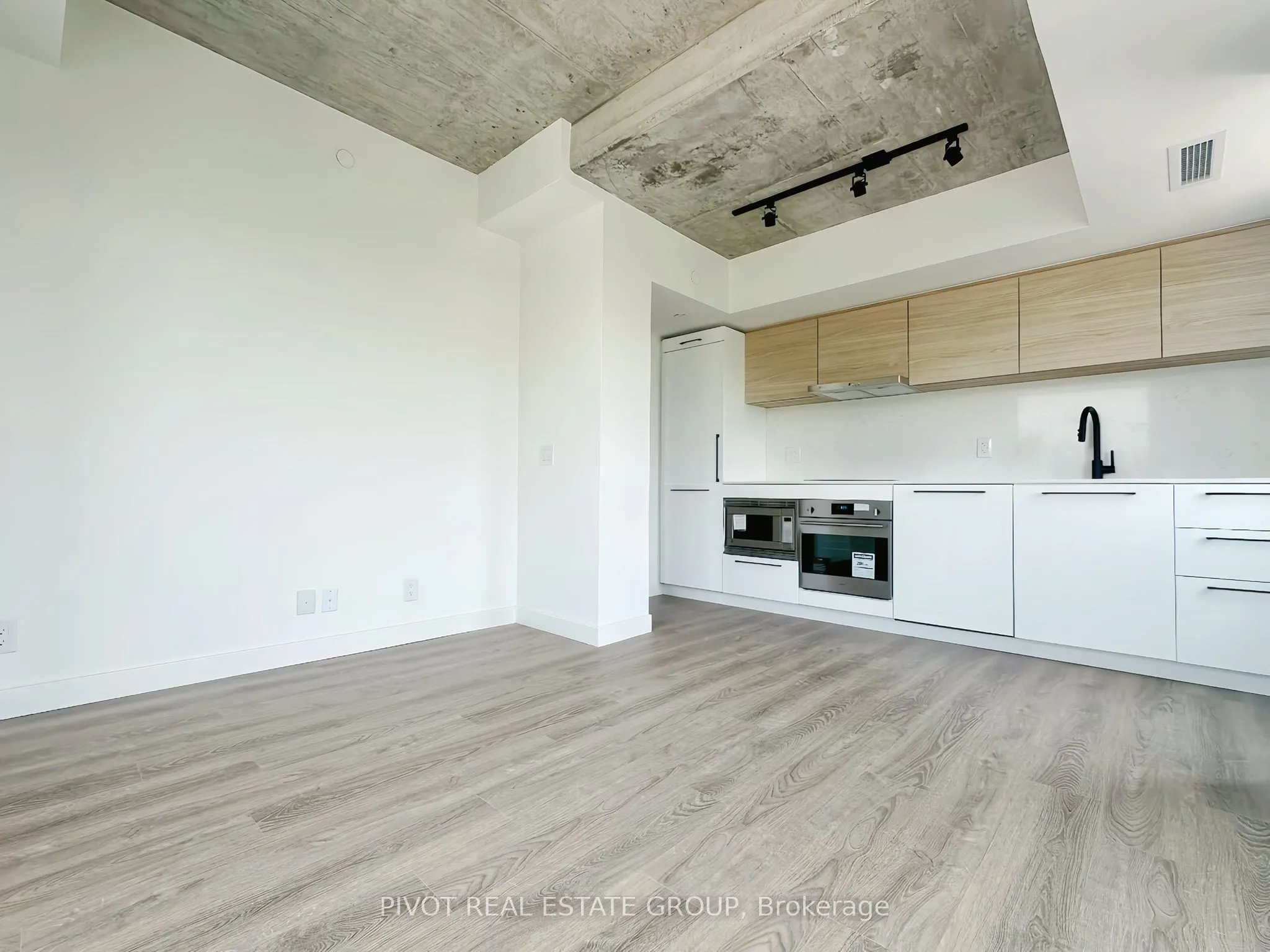 1050 Eastern Avenue, #427
