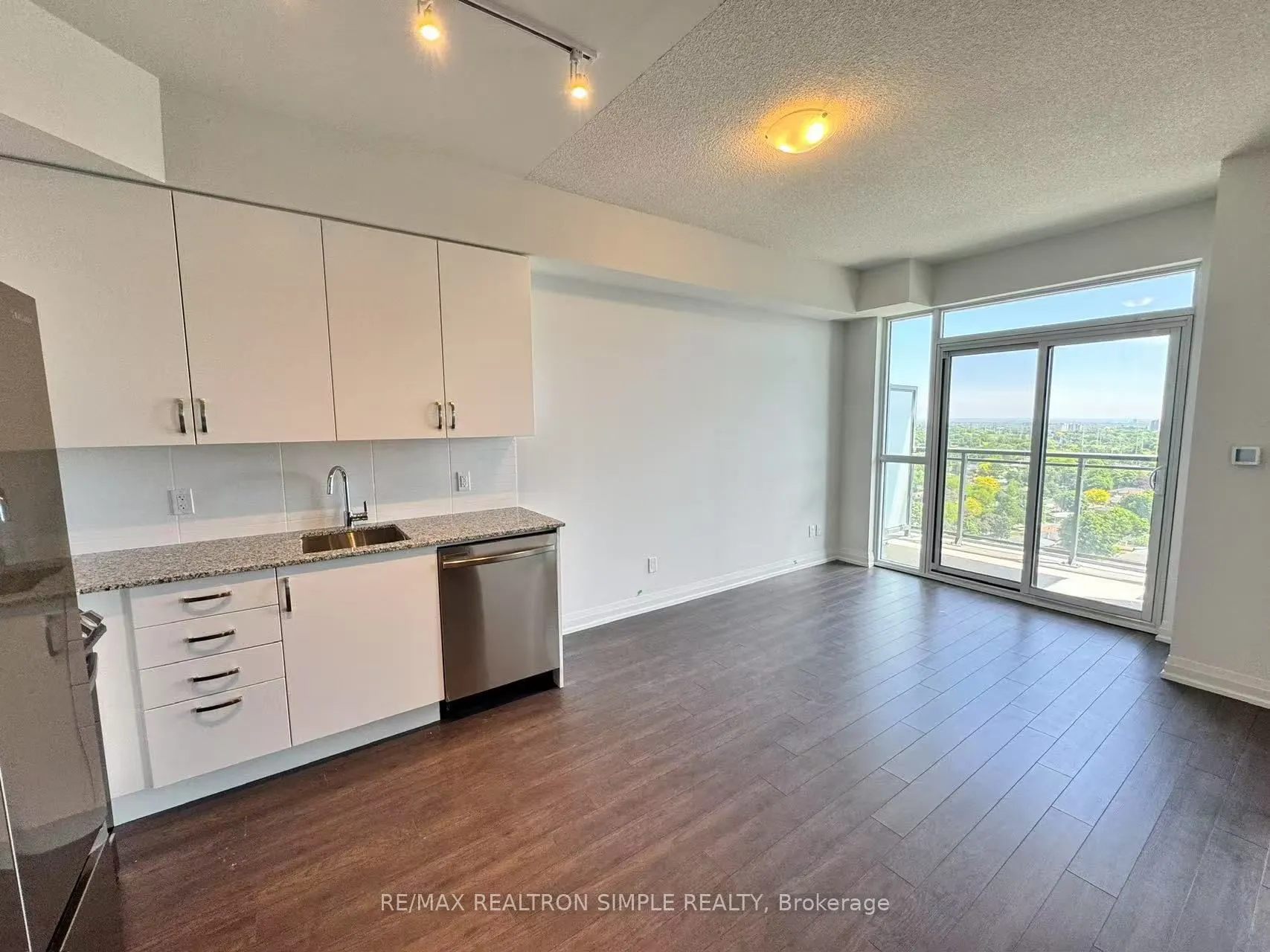 20 Meadowglen Place, #1903