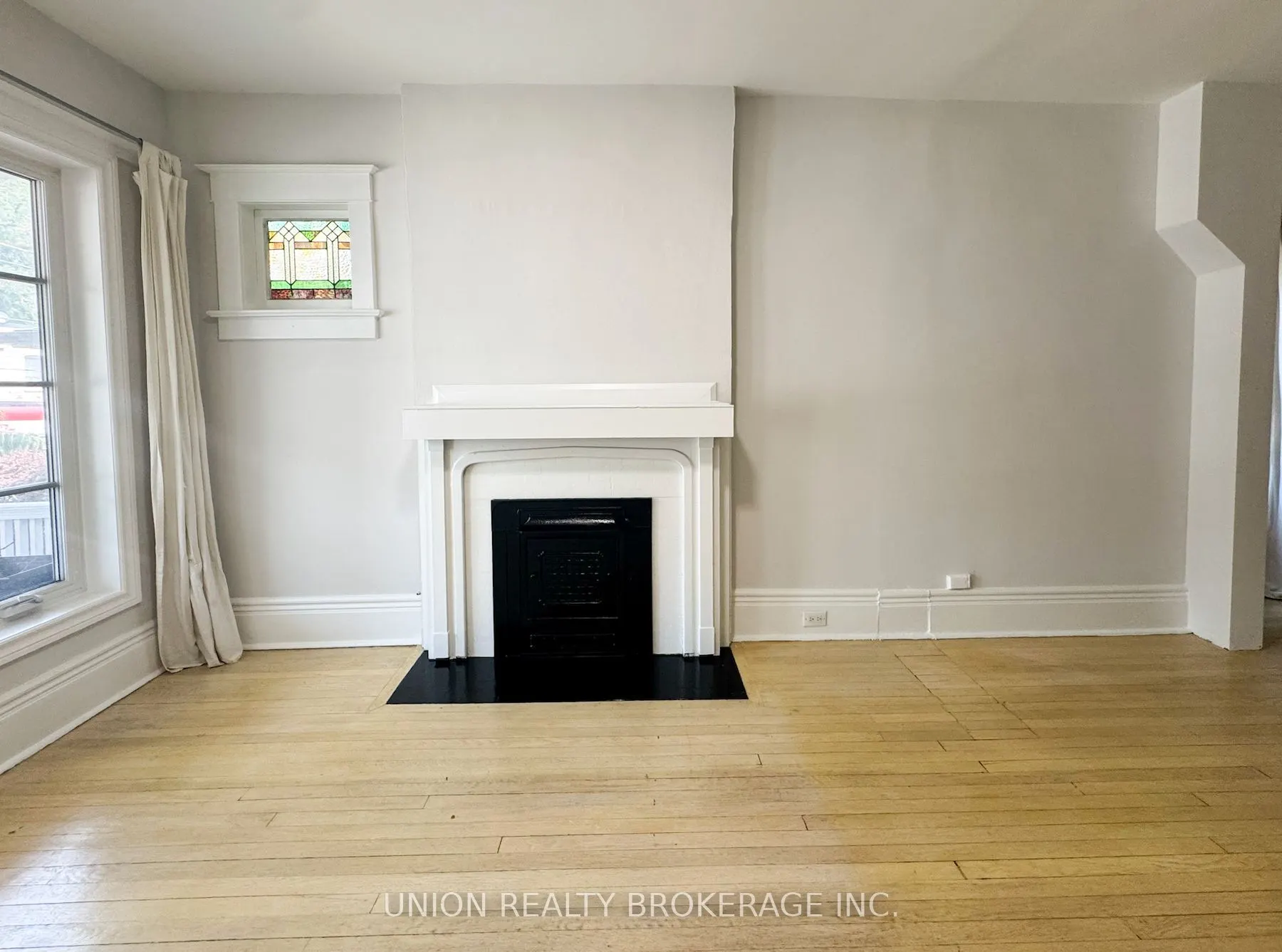 2471 Queen Street E, #Main