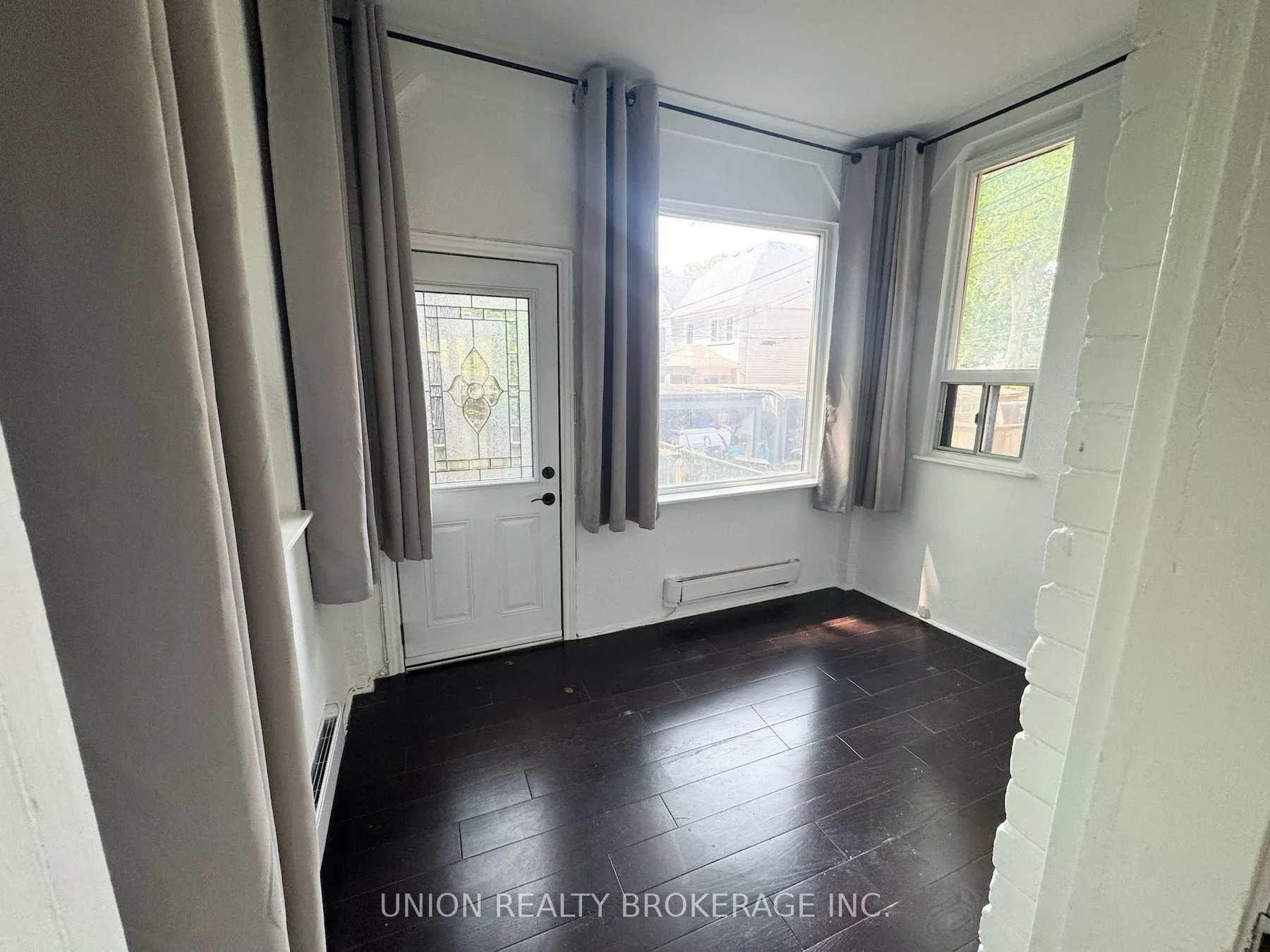 2471 Queen Street E, #Main
