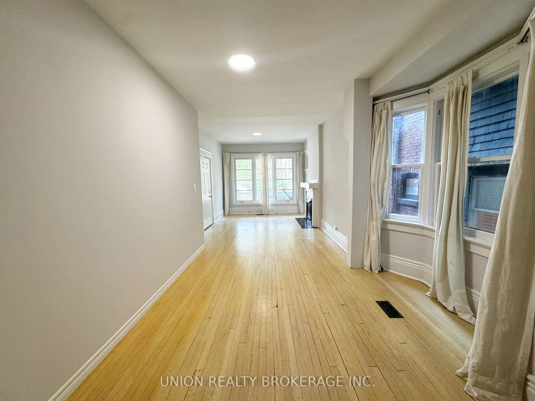 2471 Queen Street E, #Main