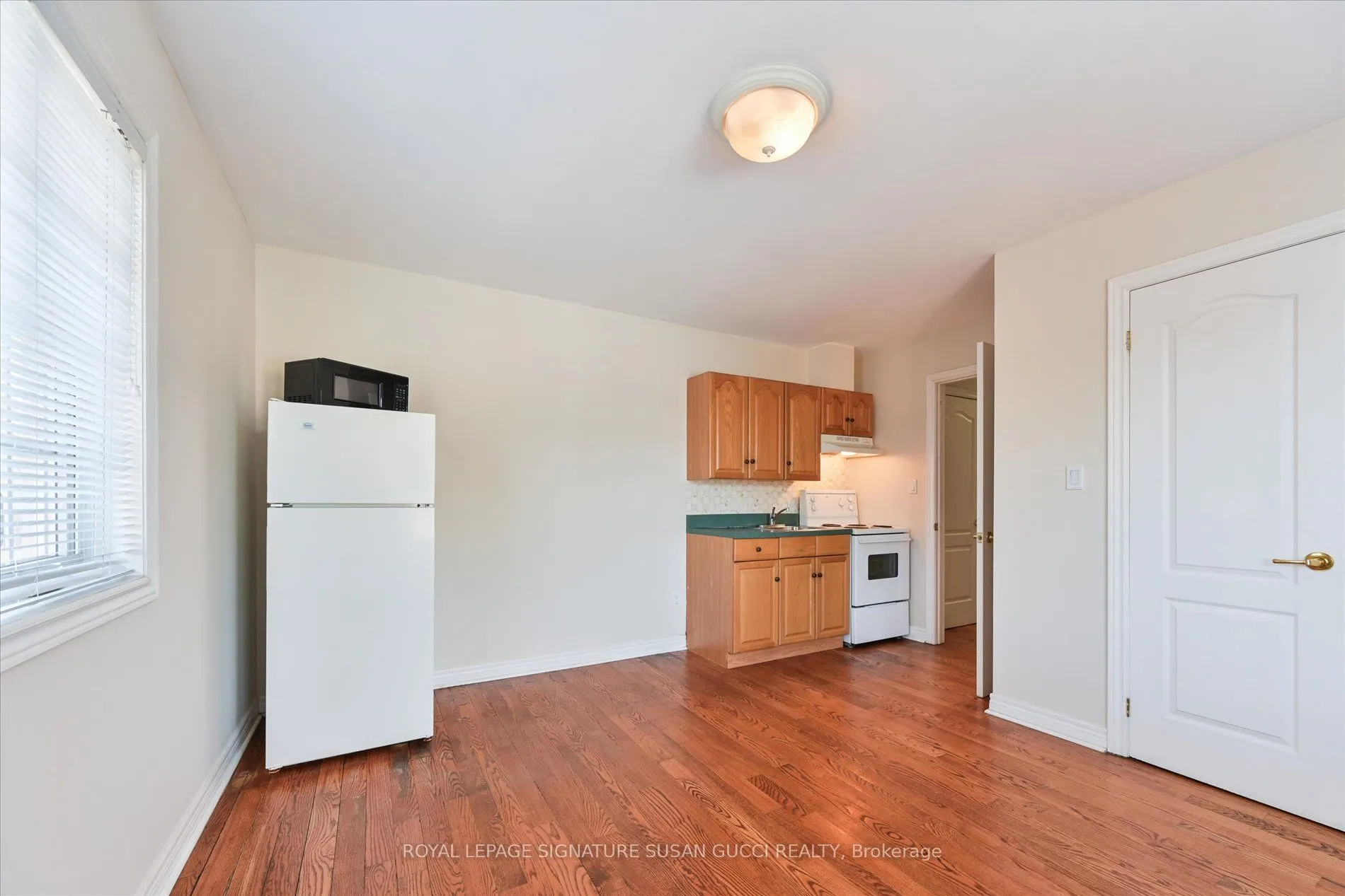 454 Donlands Avenue