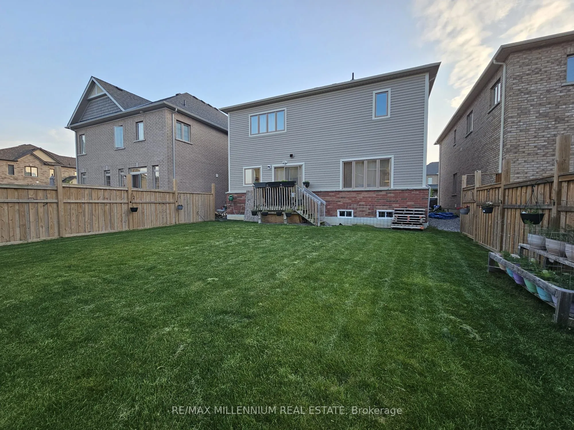 139 Crombie Street