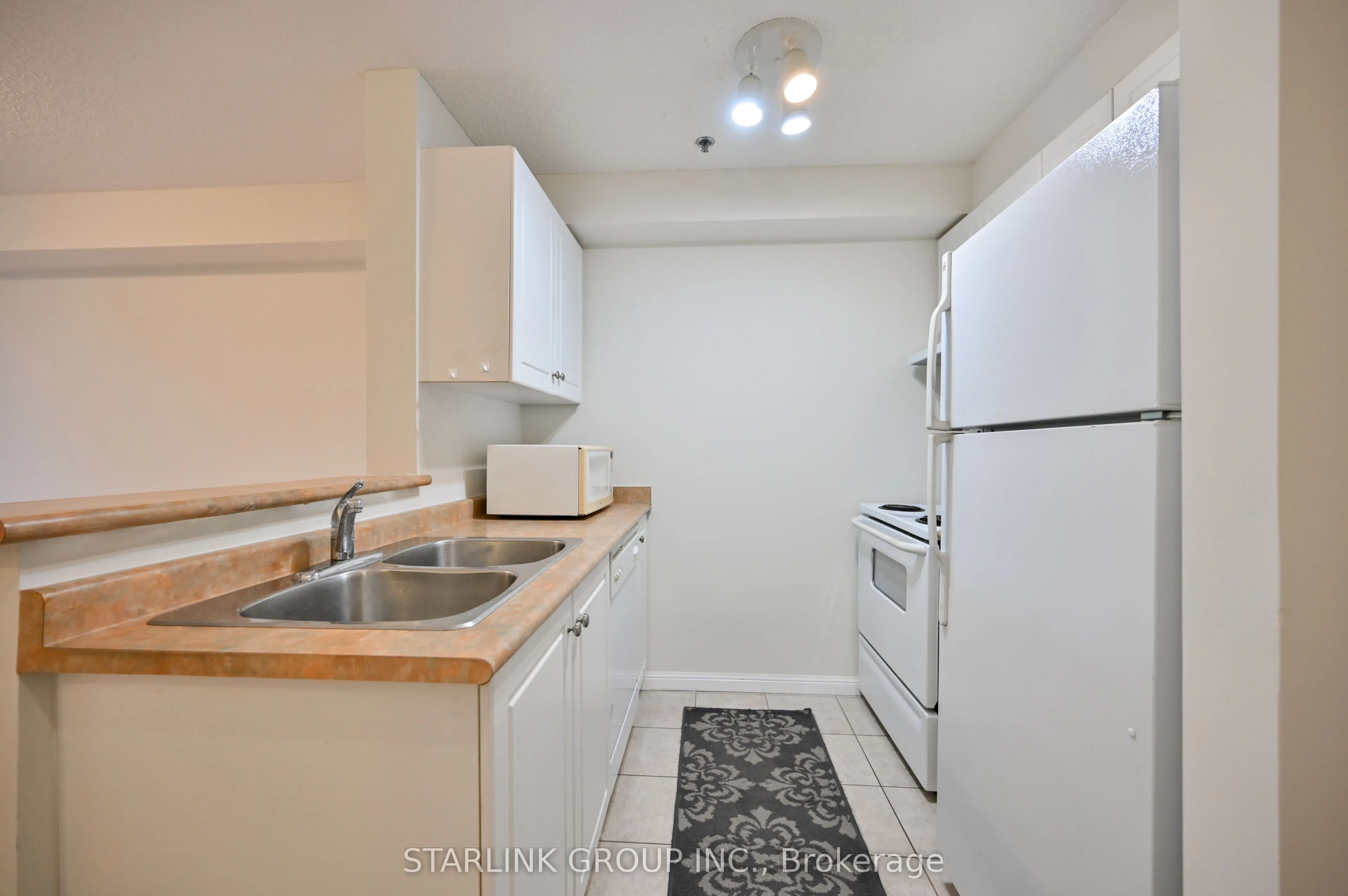 5225 Finch Avenue, #111