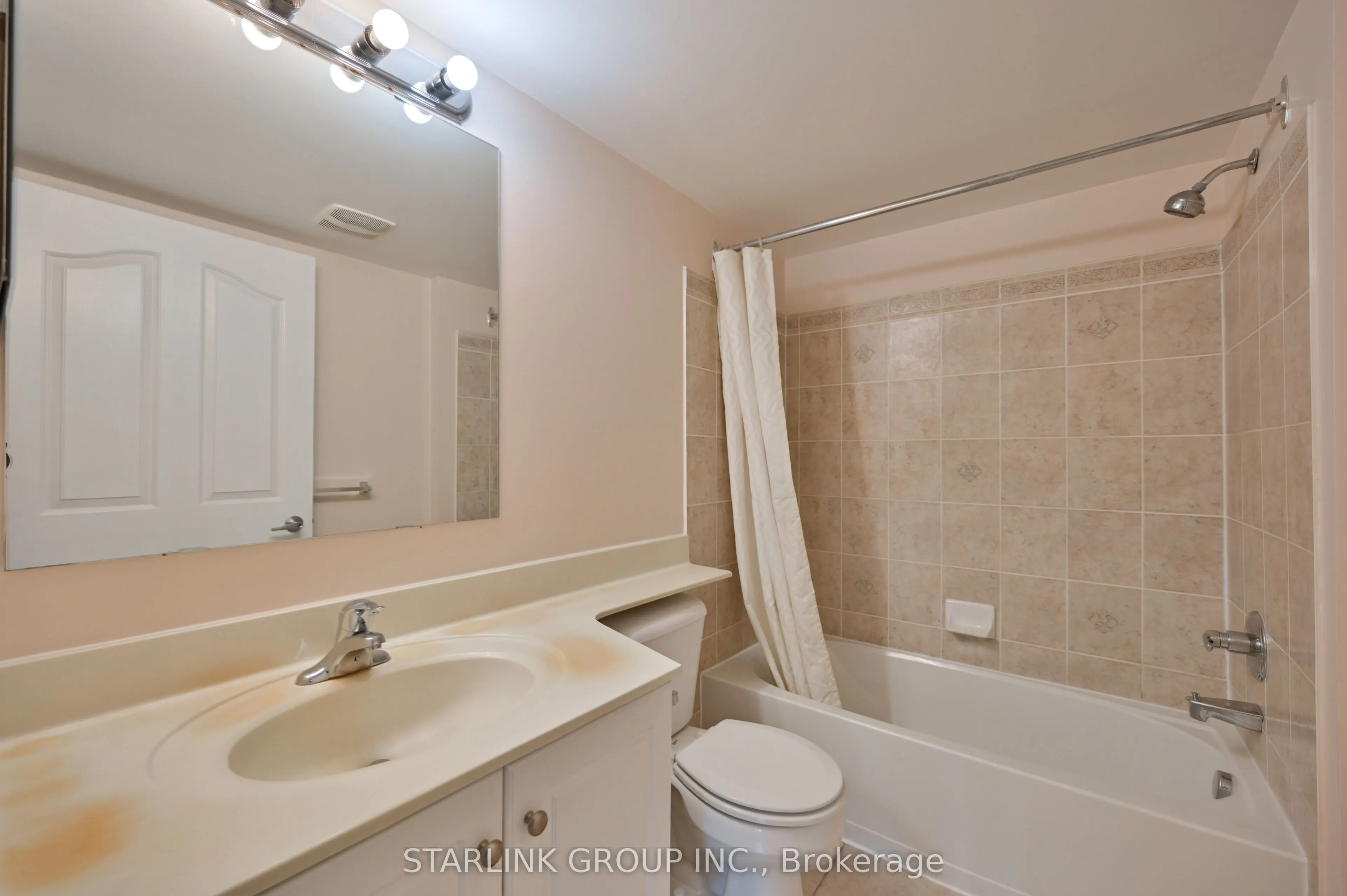 5225 Finch Avenue, #111