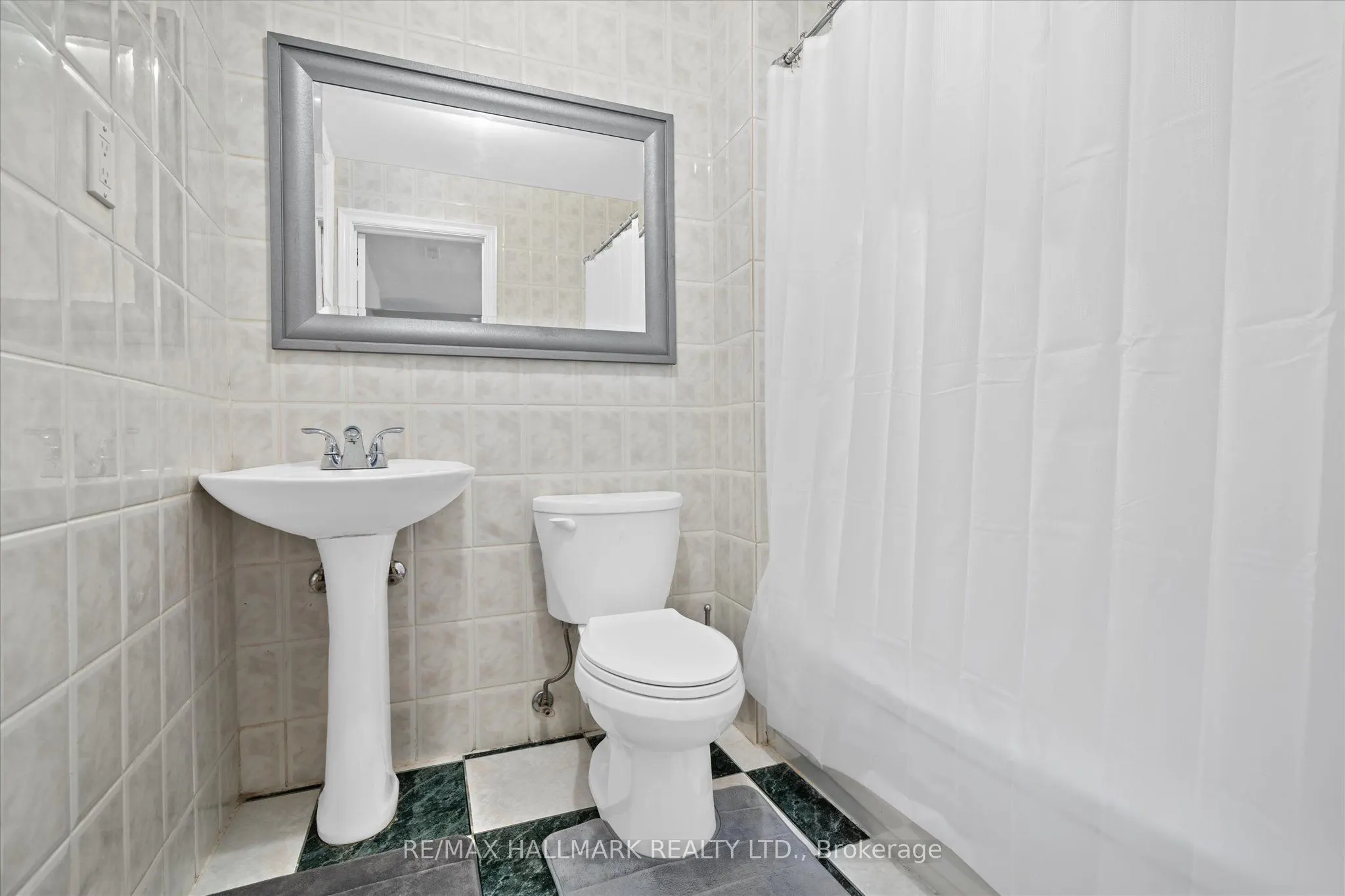 140 Bathgate Drive