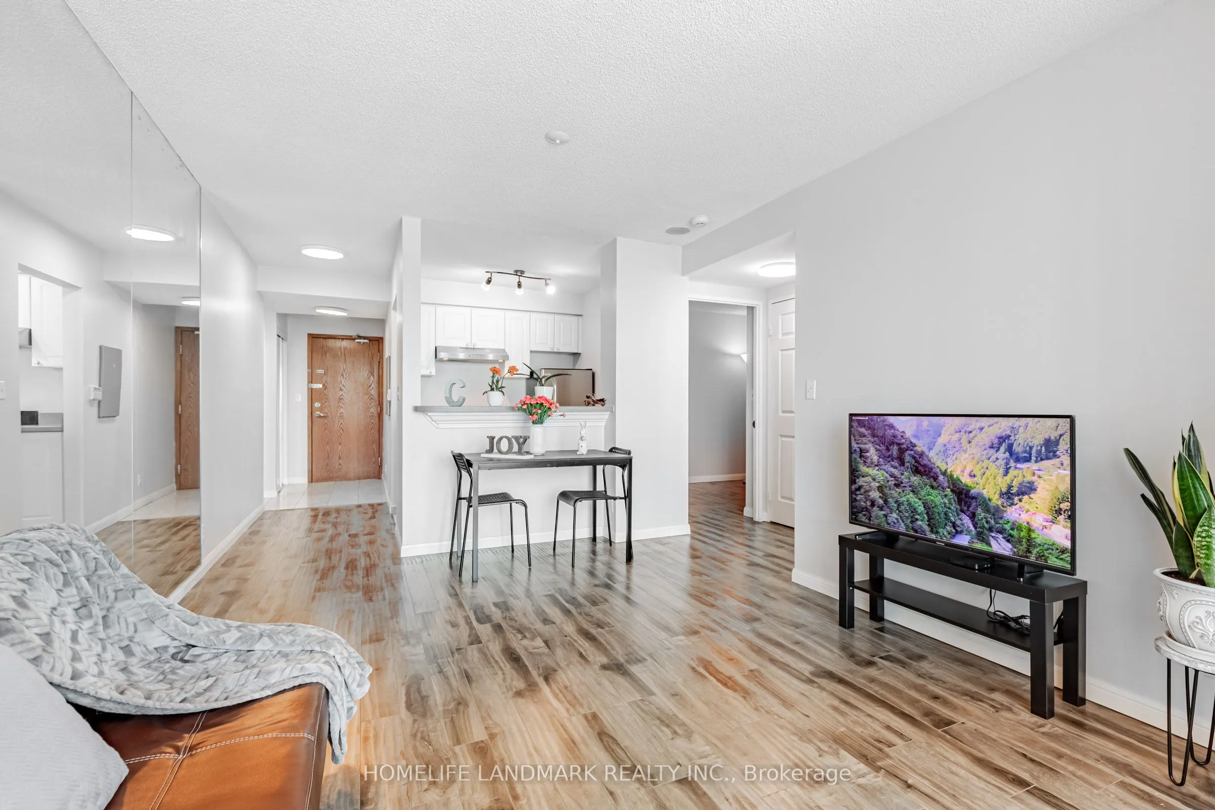 1 Lee Centre Drive, #1601