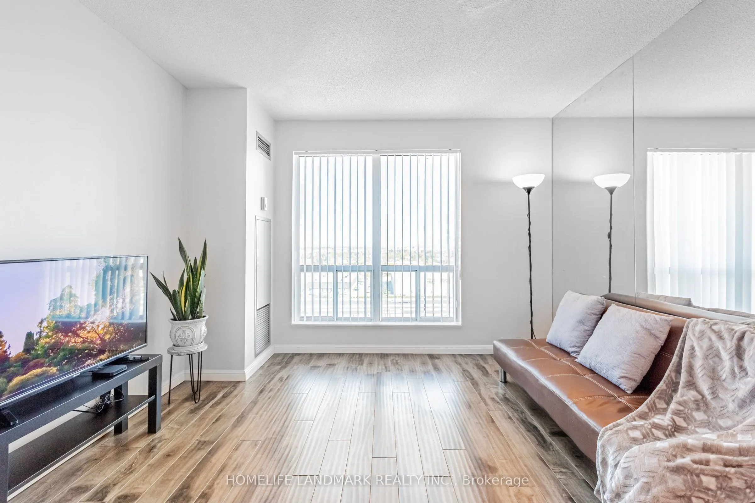 1 Lee Centre Drive, #1601