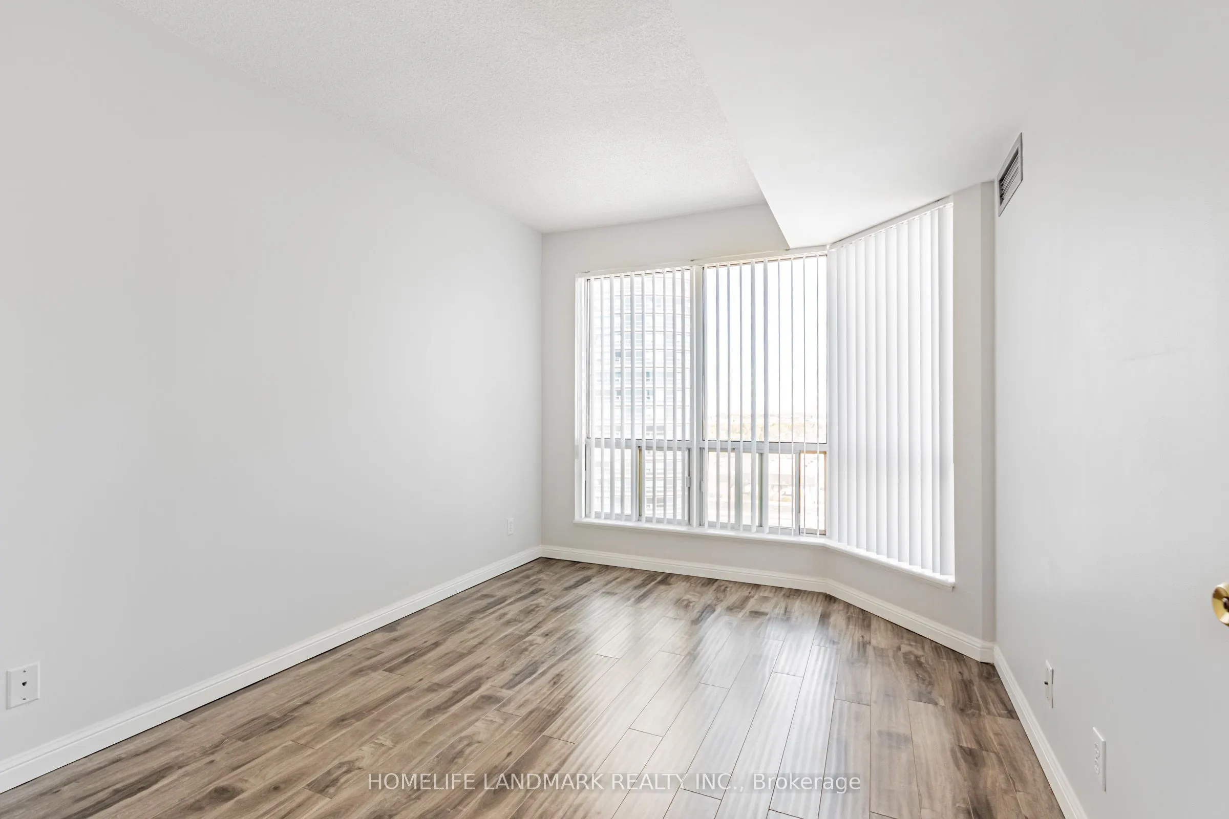 1 Lee Centre Drive, #1601