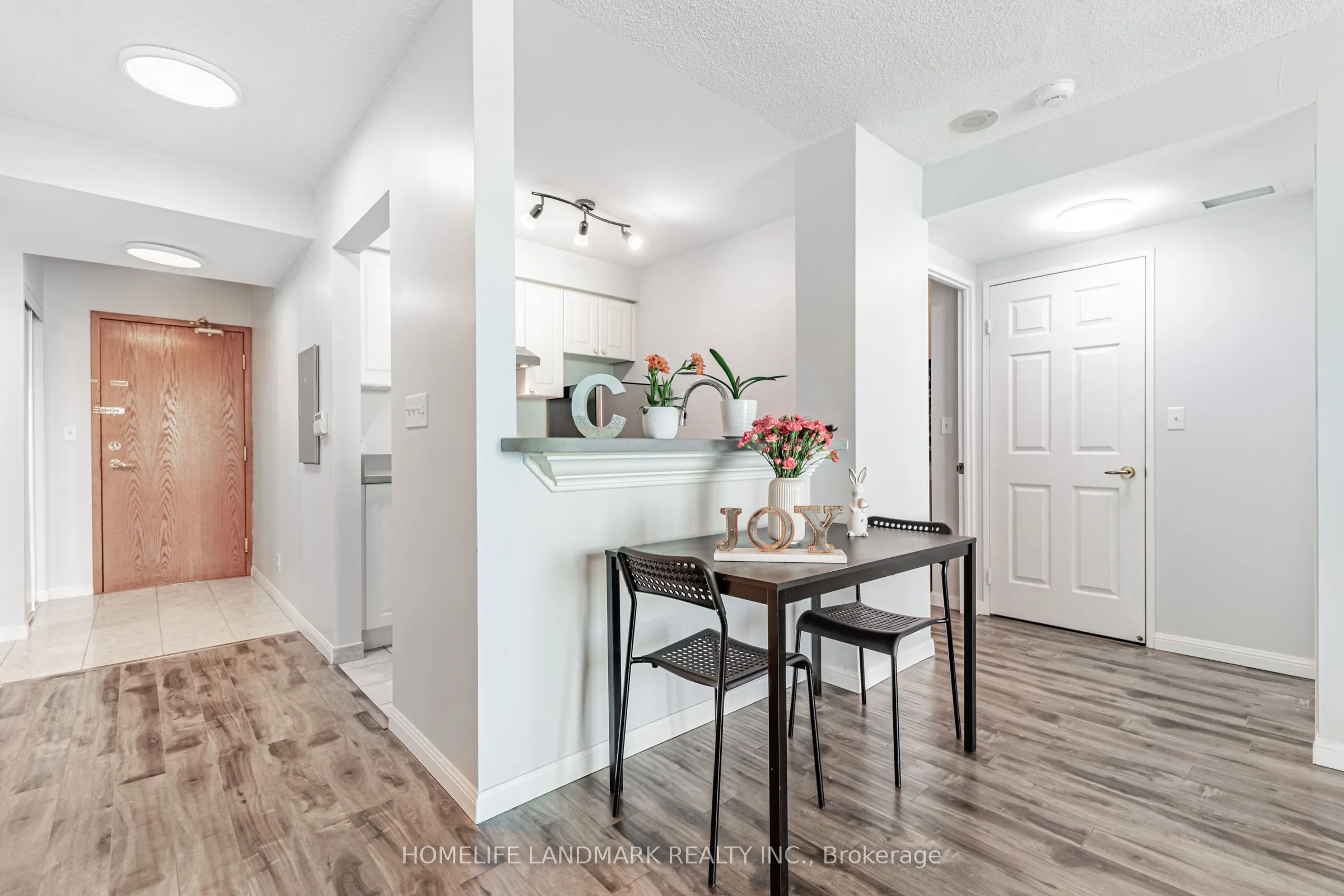 1 Lee Centre Drive, #1601