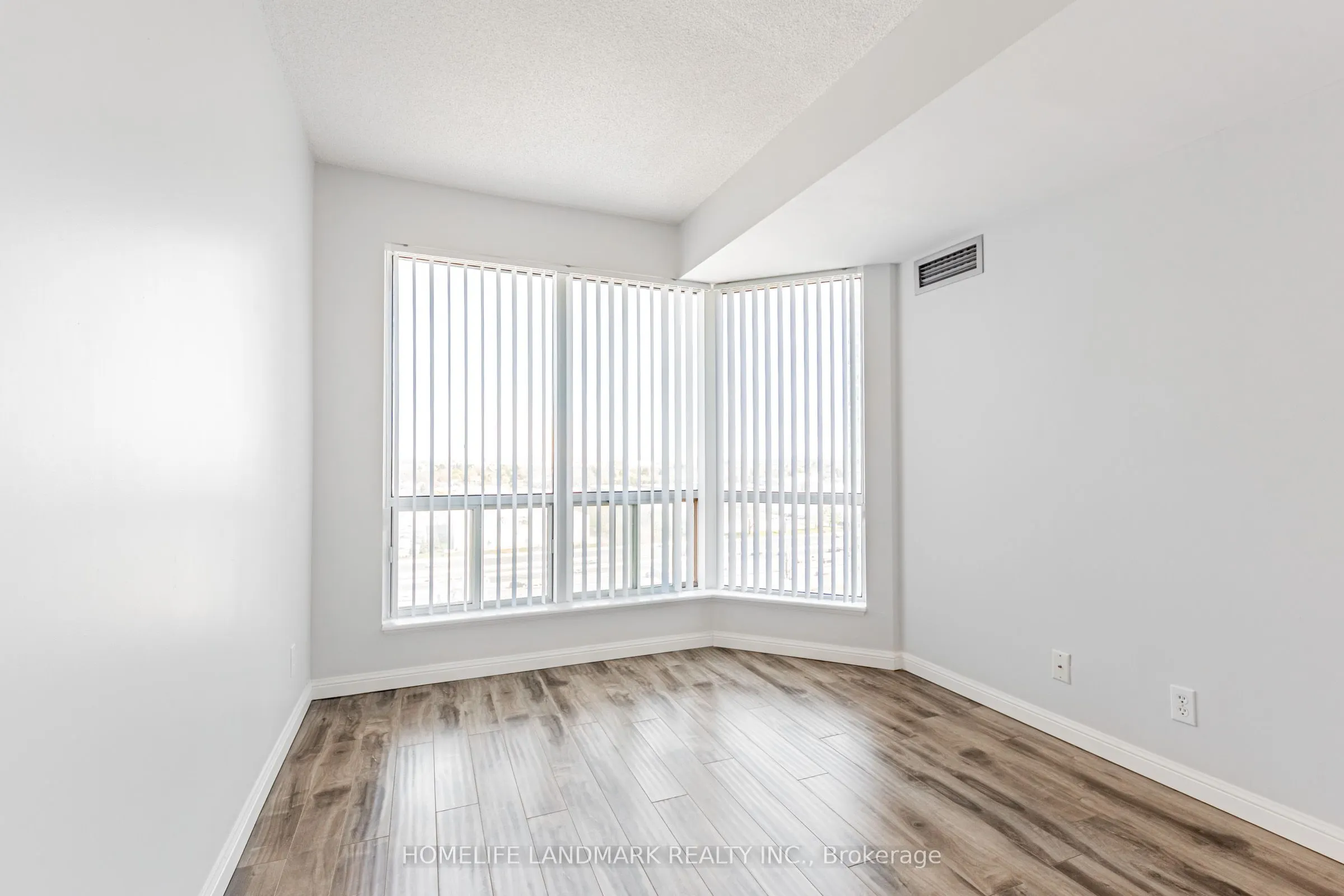 1 Lee Centre Drive, #1601
