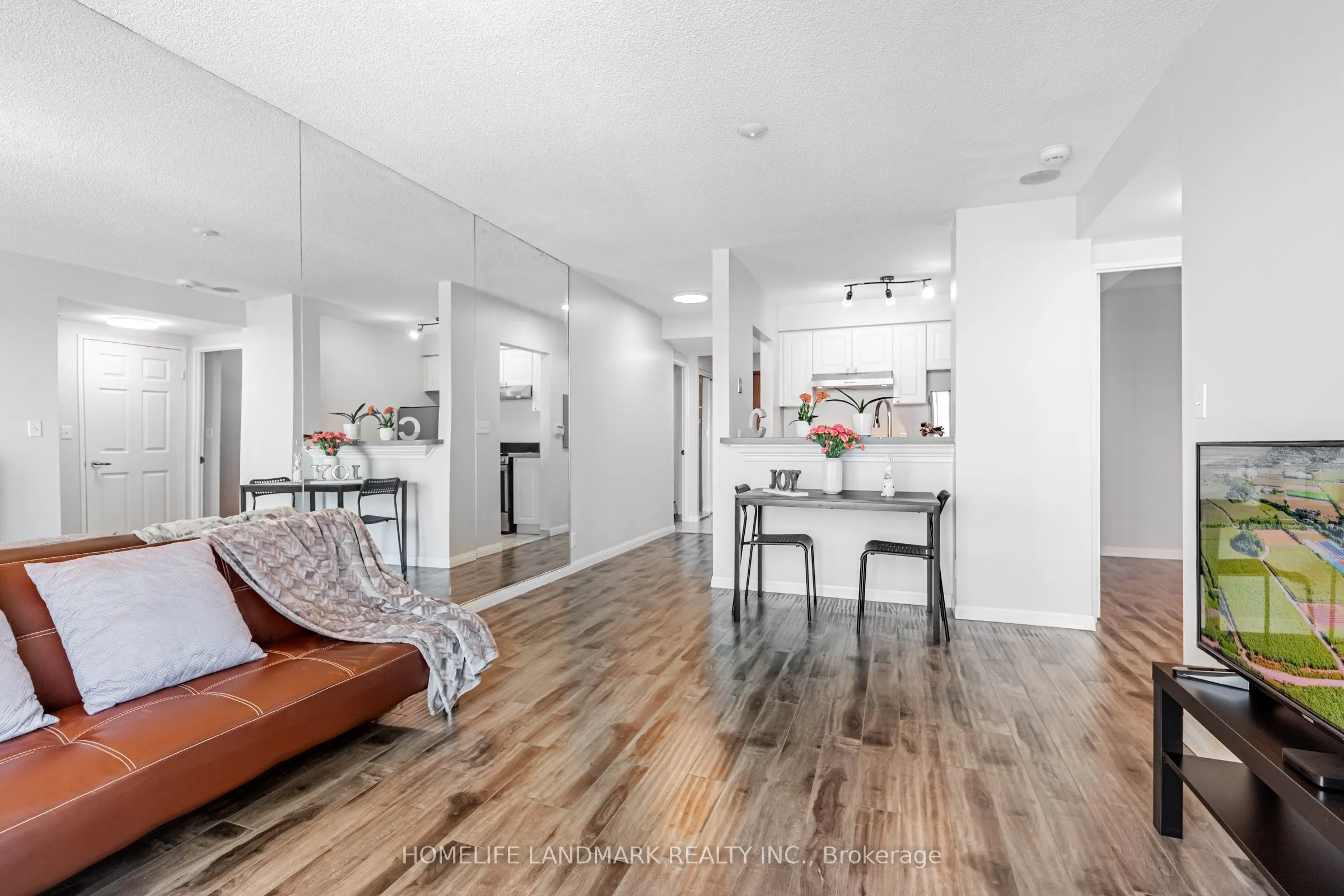 1 Lee Centre Drive, #1601
