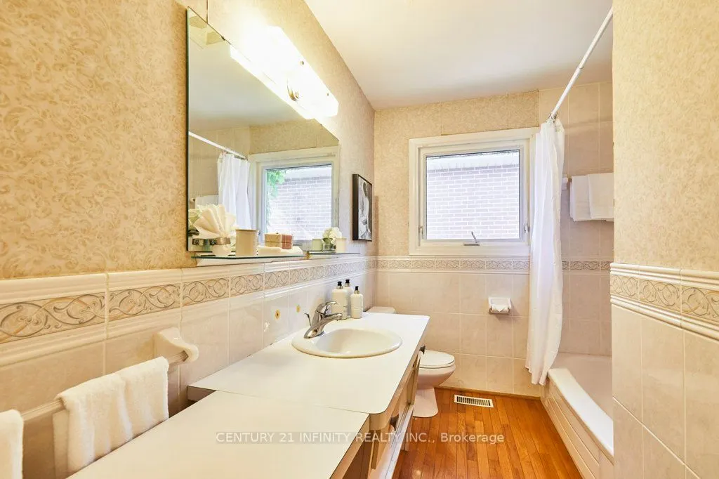 1 Goodland Gate
