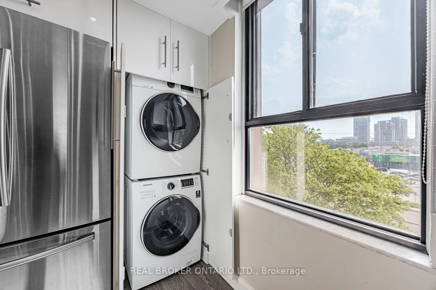 2721 Victoria Park Avenue, #506